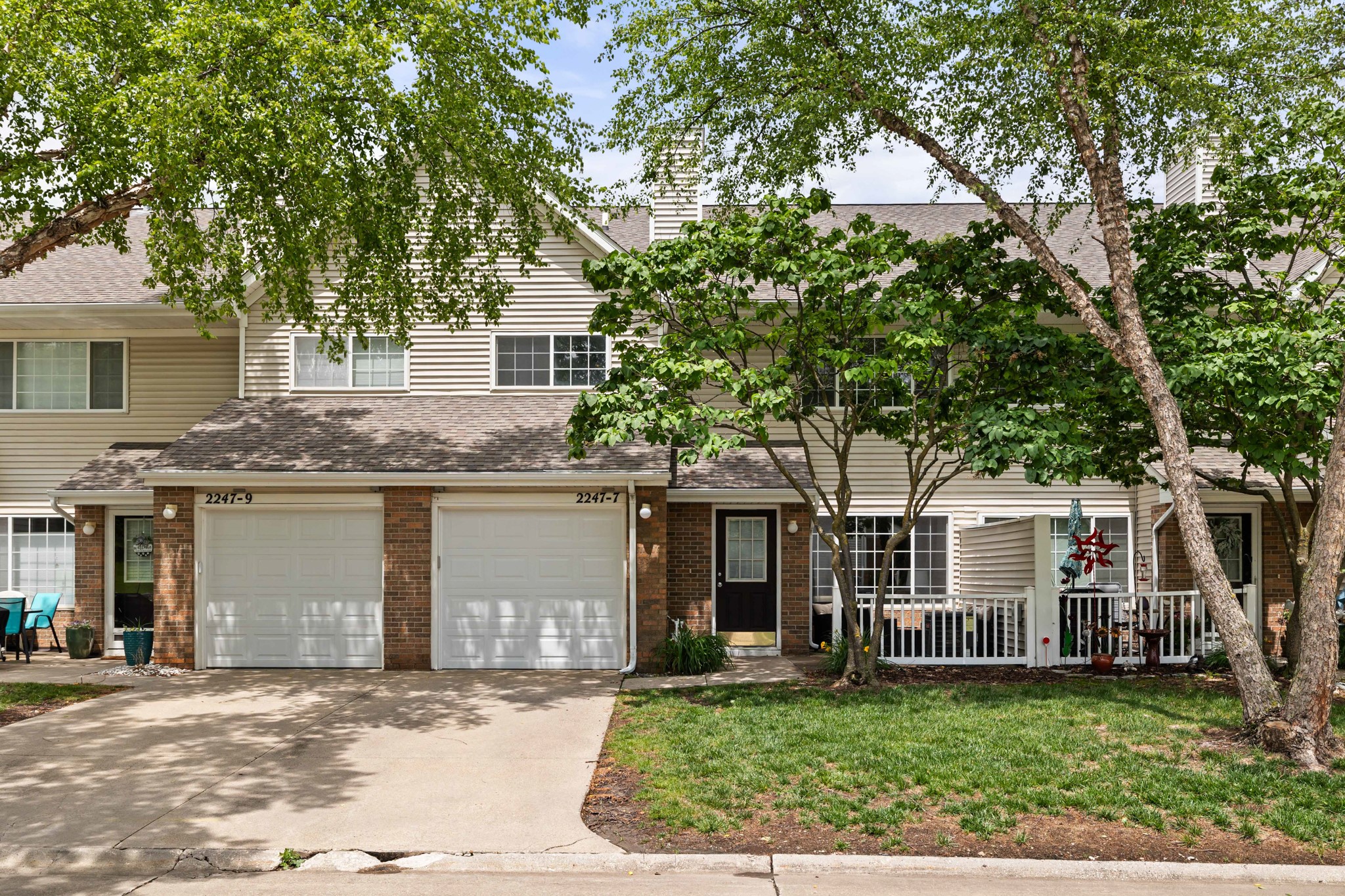 2247 Grand Avenue 7 — photo
