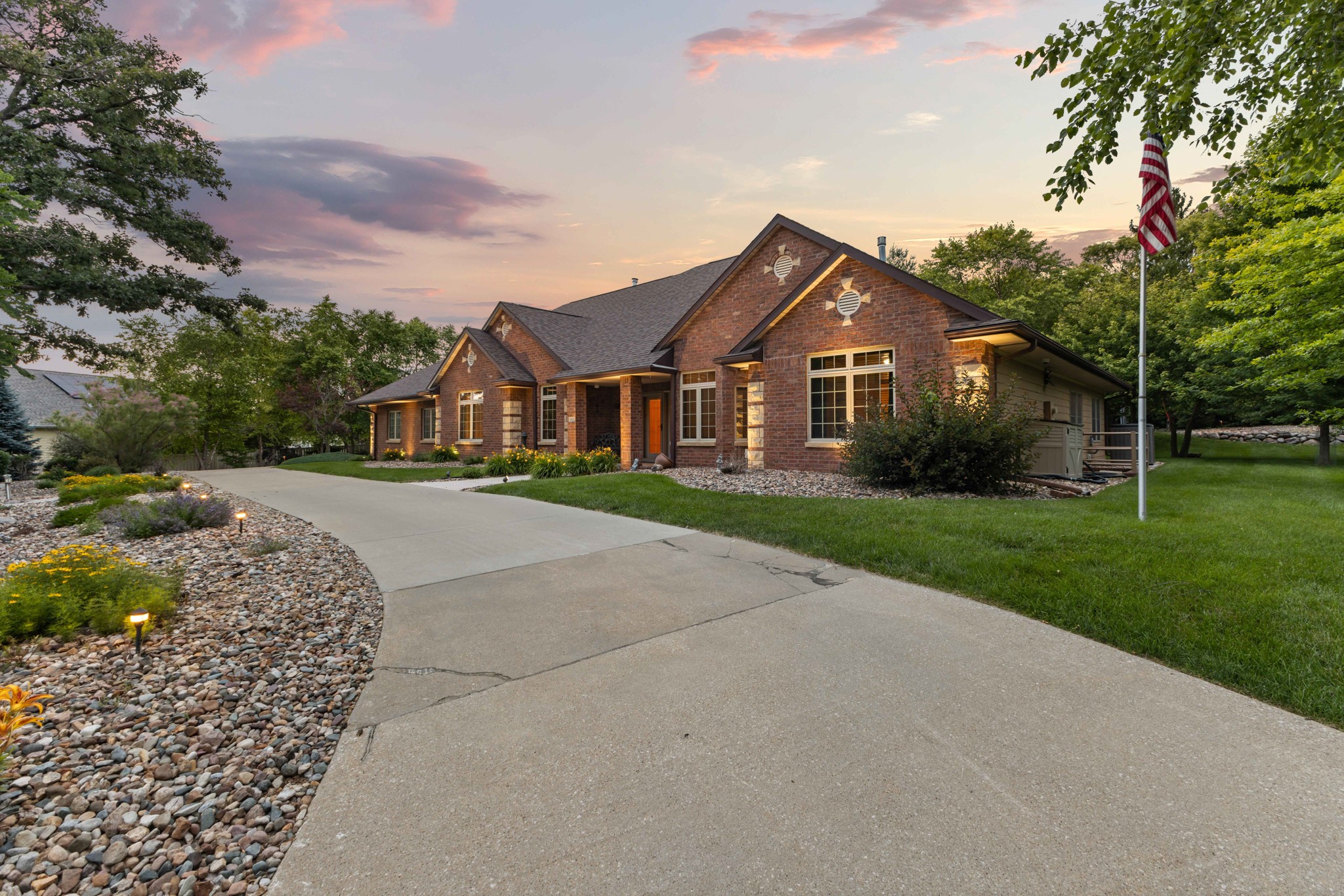 12810 Cardinal Lane — photo