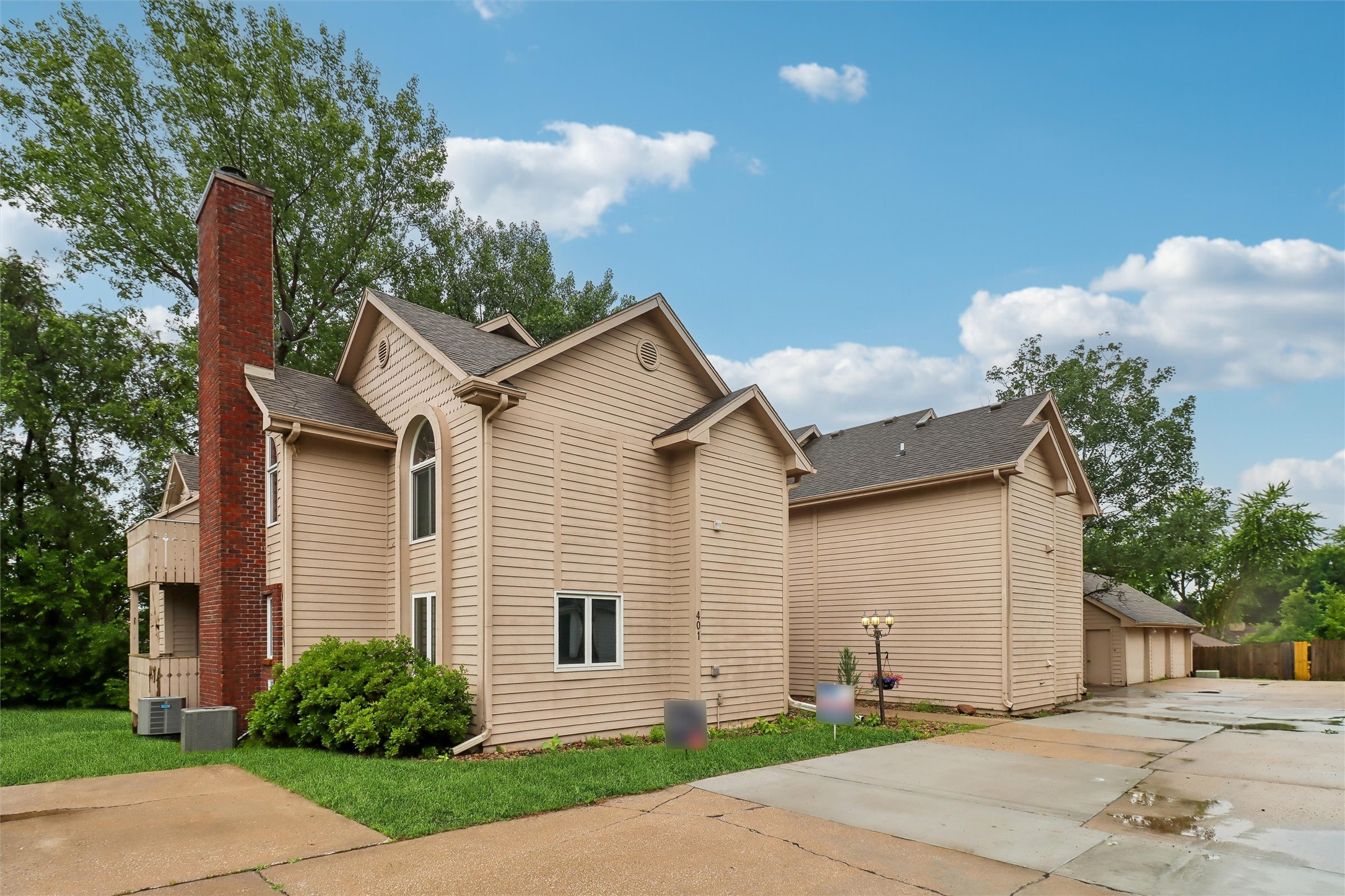 401 SE Lowell Drive 3 — photo