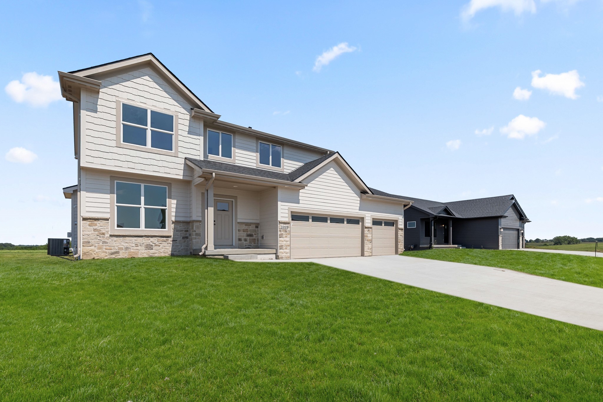 1009 Shady Lane Drive — photo