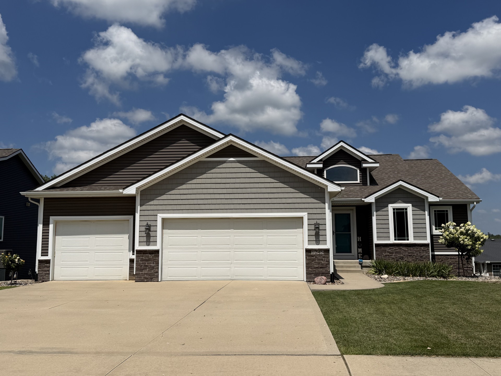 1245 Veterans Memorial Drive — photo