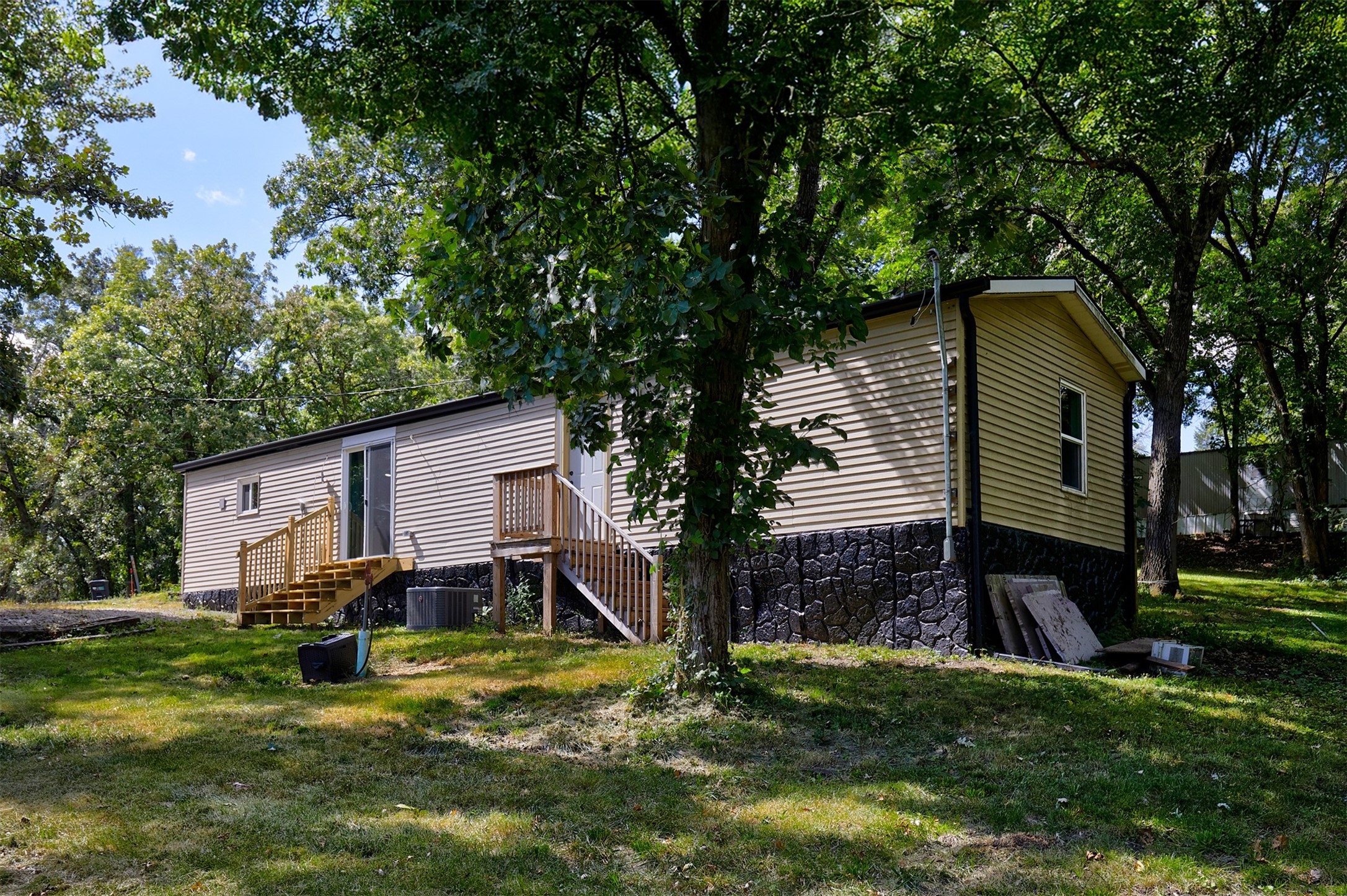 8447 Rosewood Street — photo