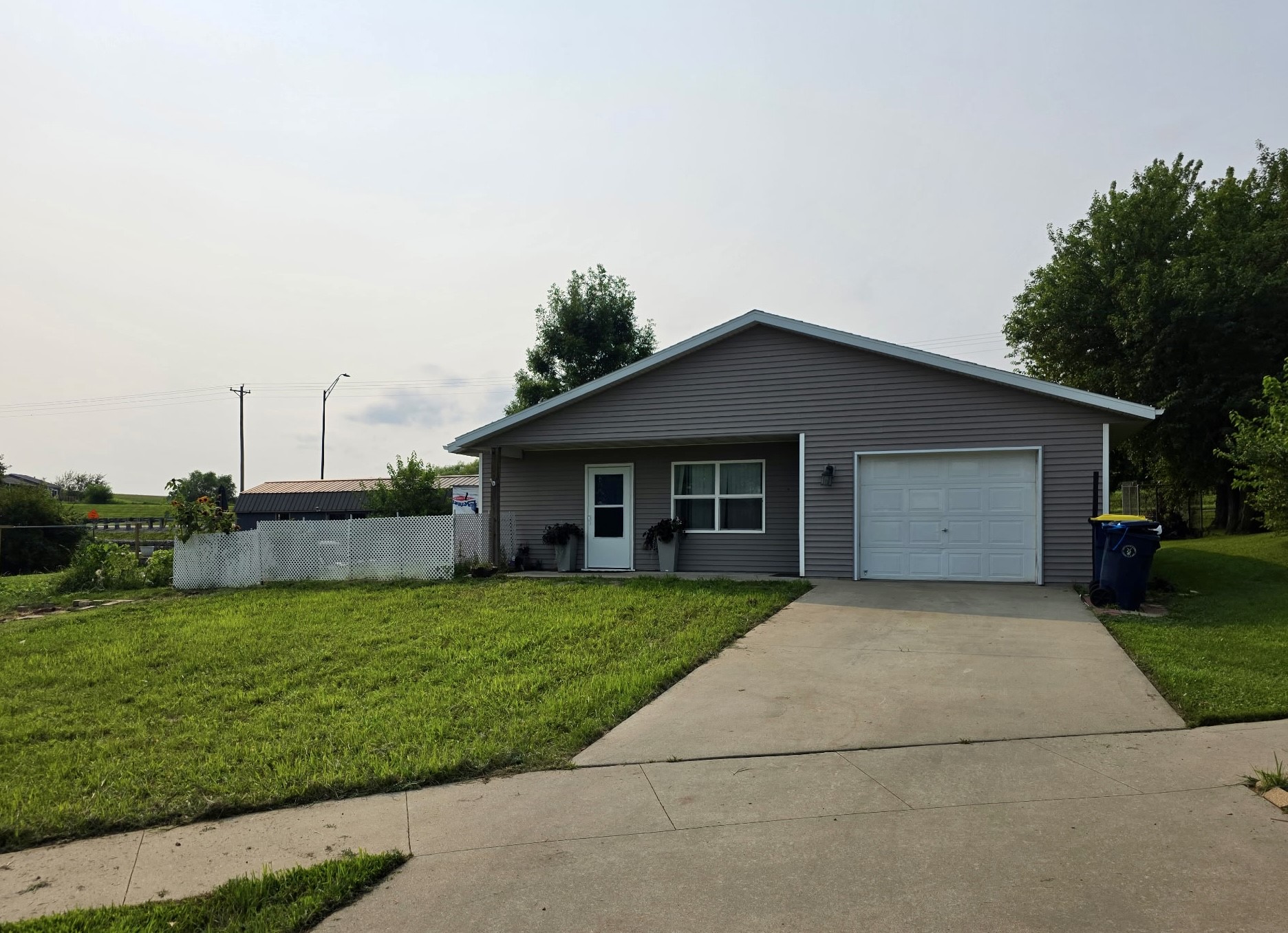 13 Brook Circle — photo
