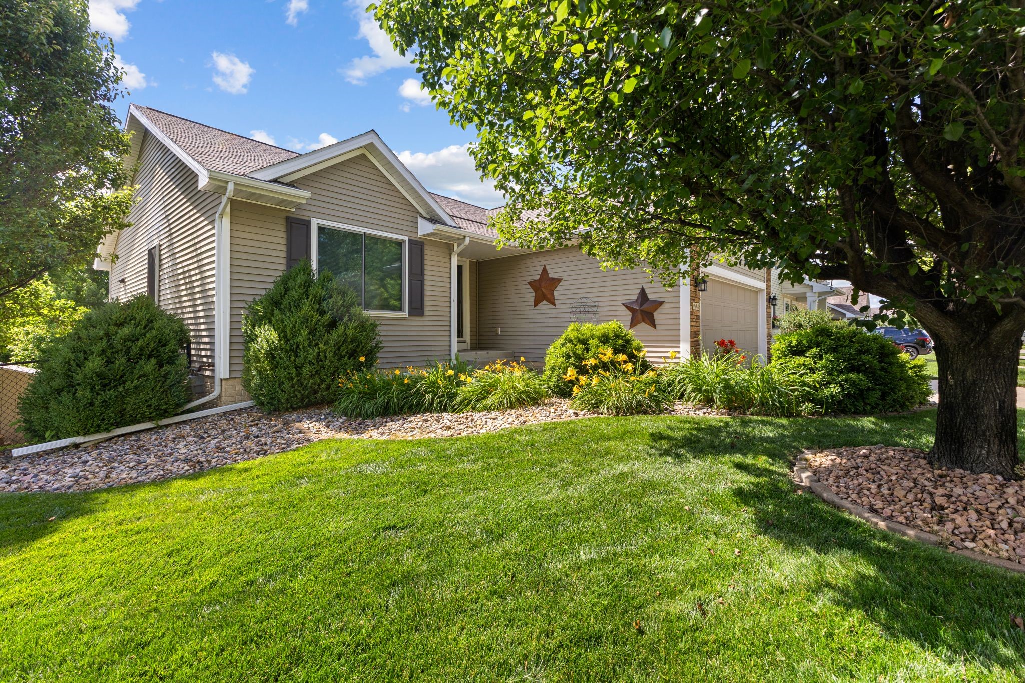 904 NE Otter Ridge Circle — photo