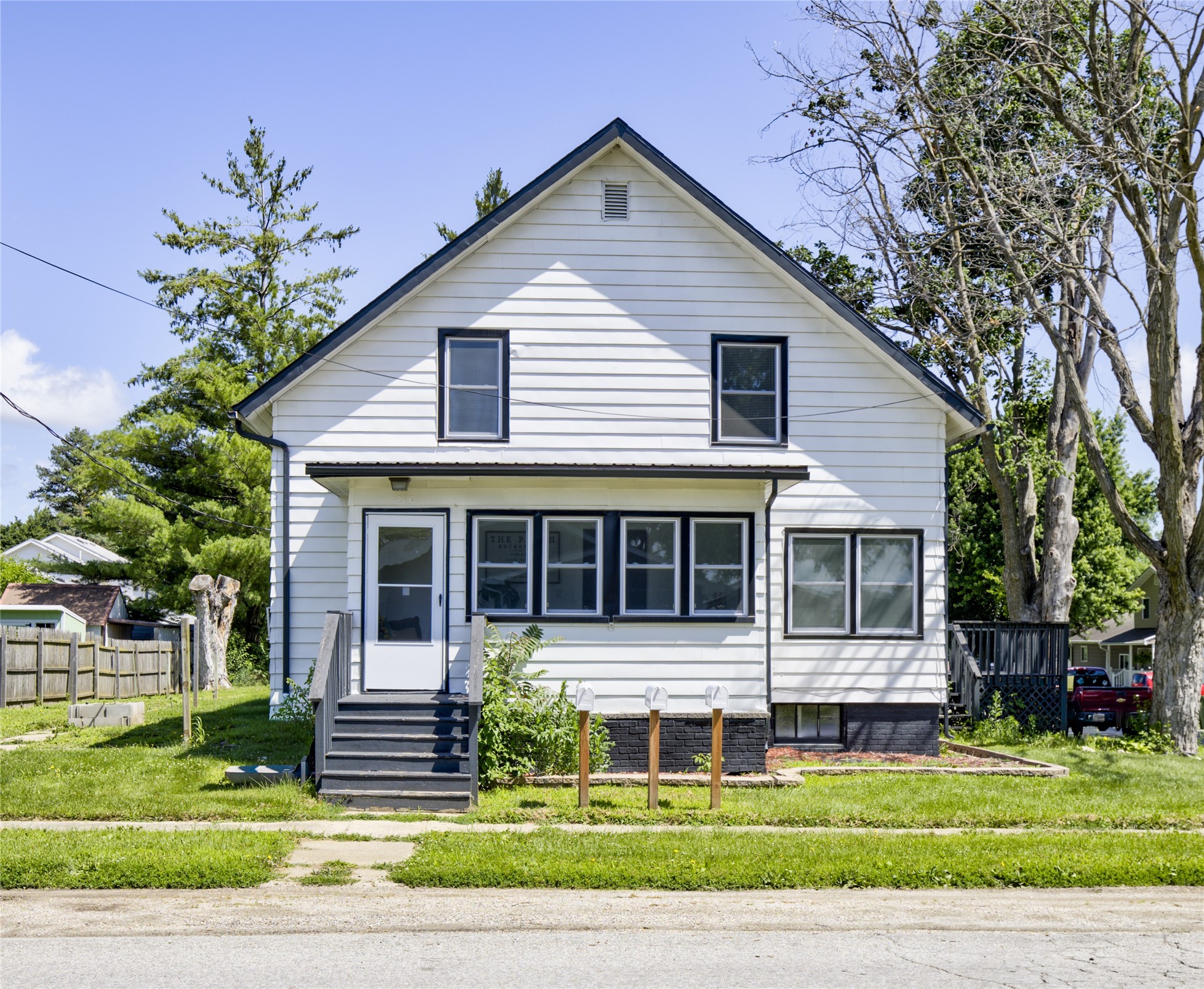 215 E Ninth Street — photo