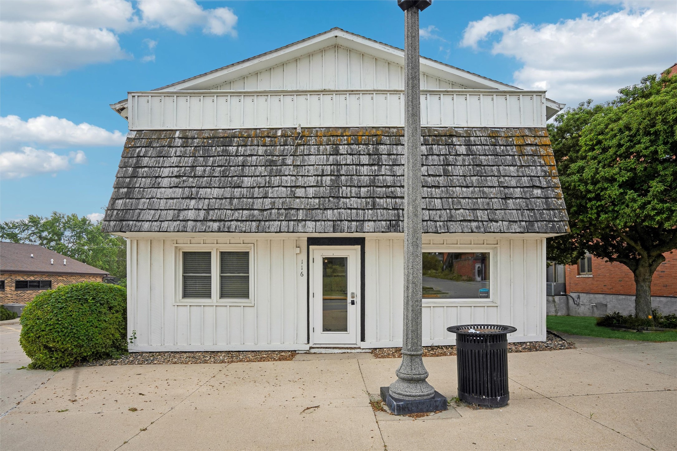 116 E Main Street — photo