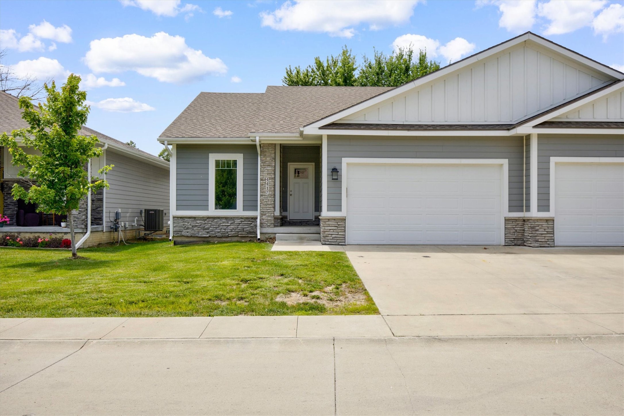 4417 Lower Beaver Road — photo