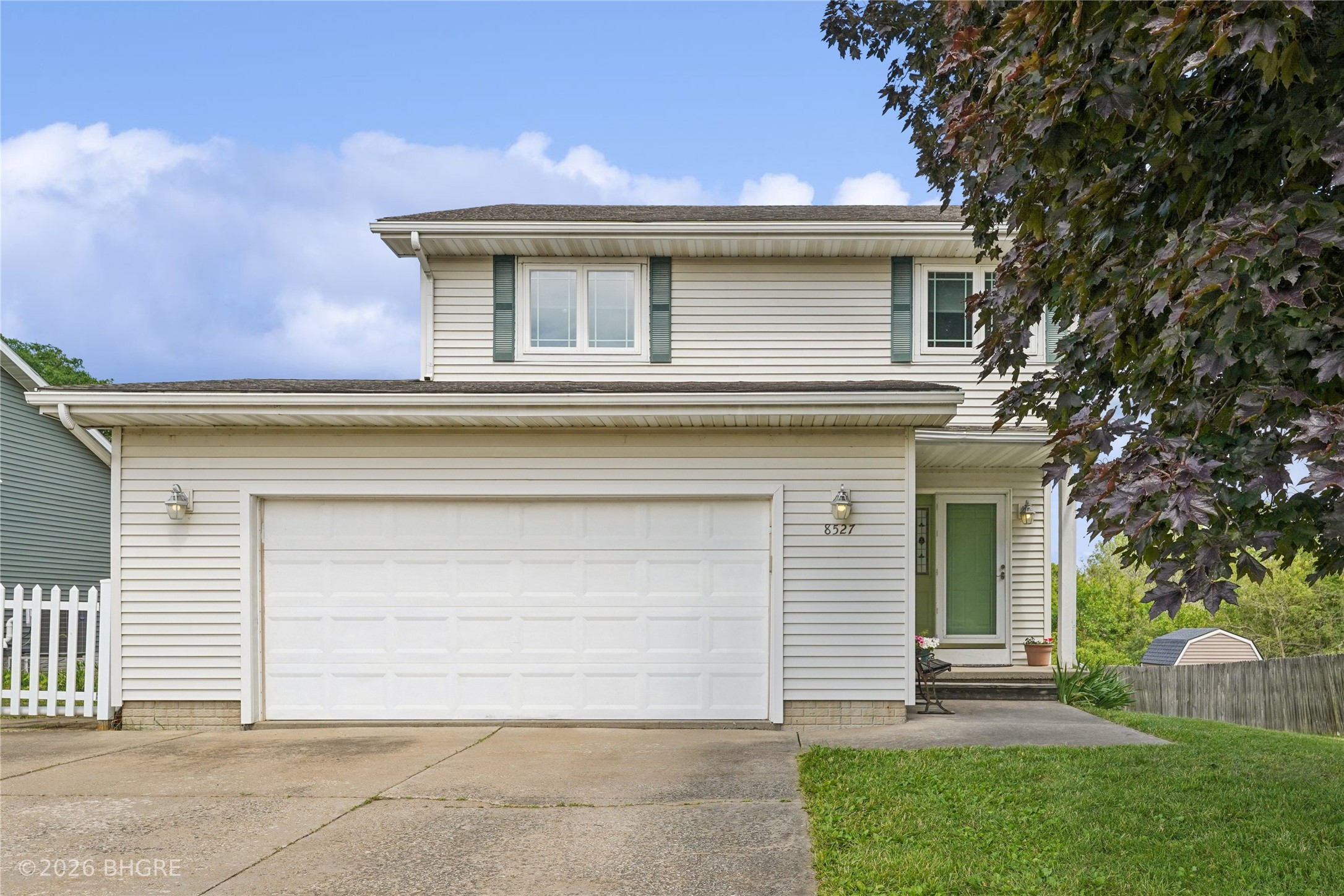 8527 Ridgeview Drive — photo