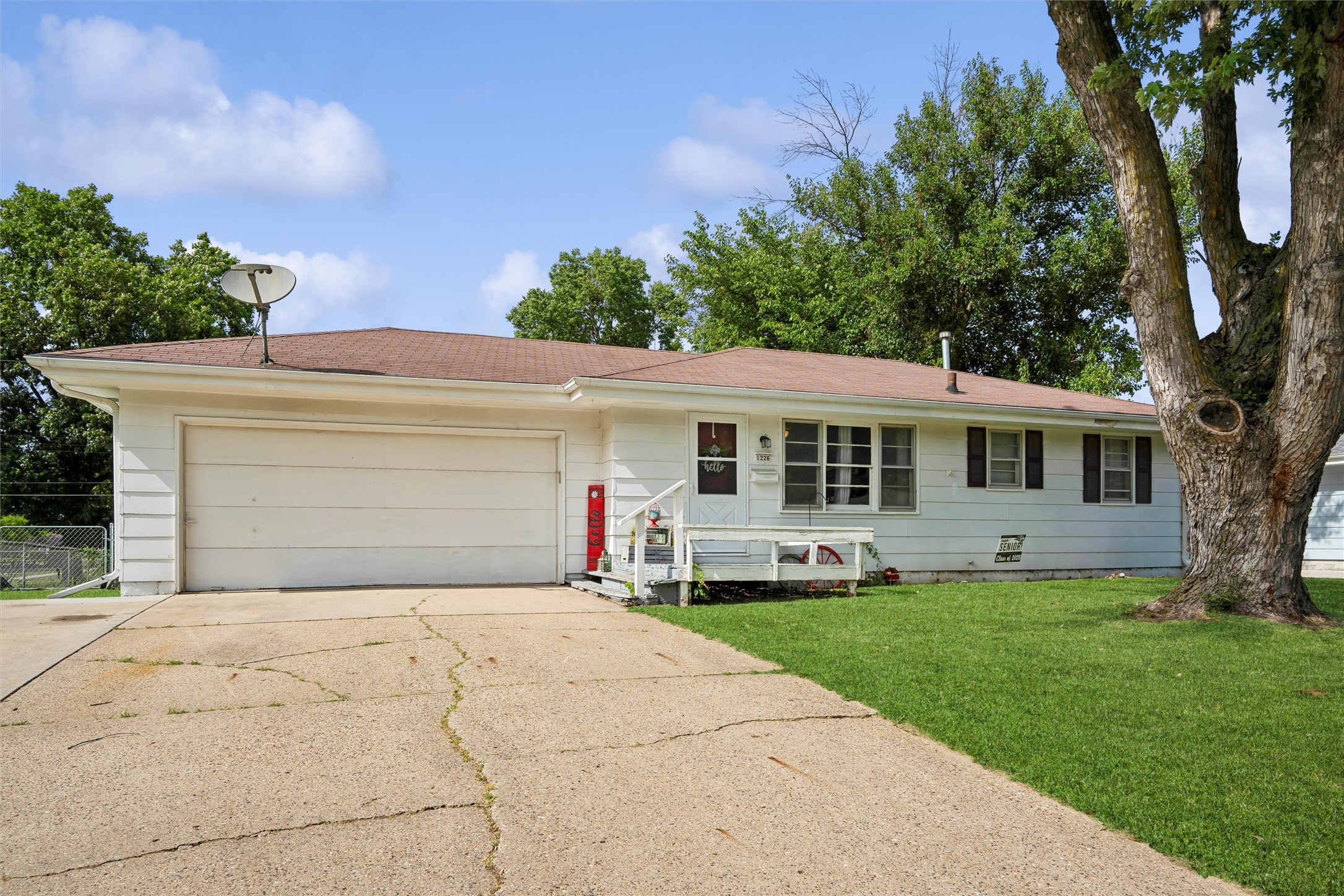 1226 SW Lynn Drive — photo