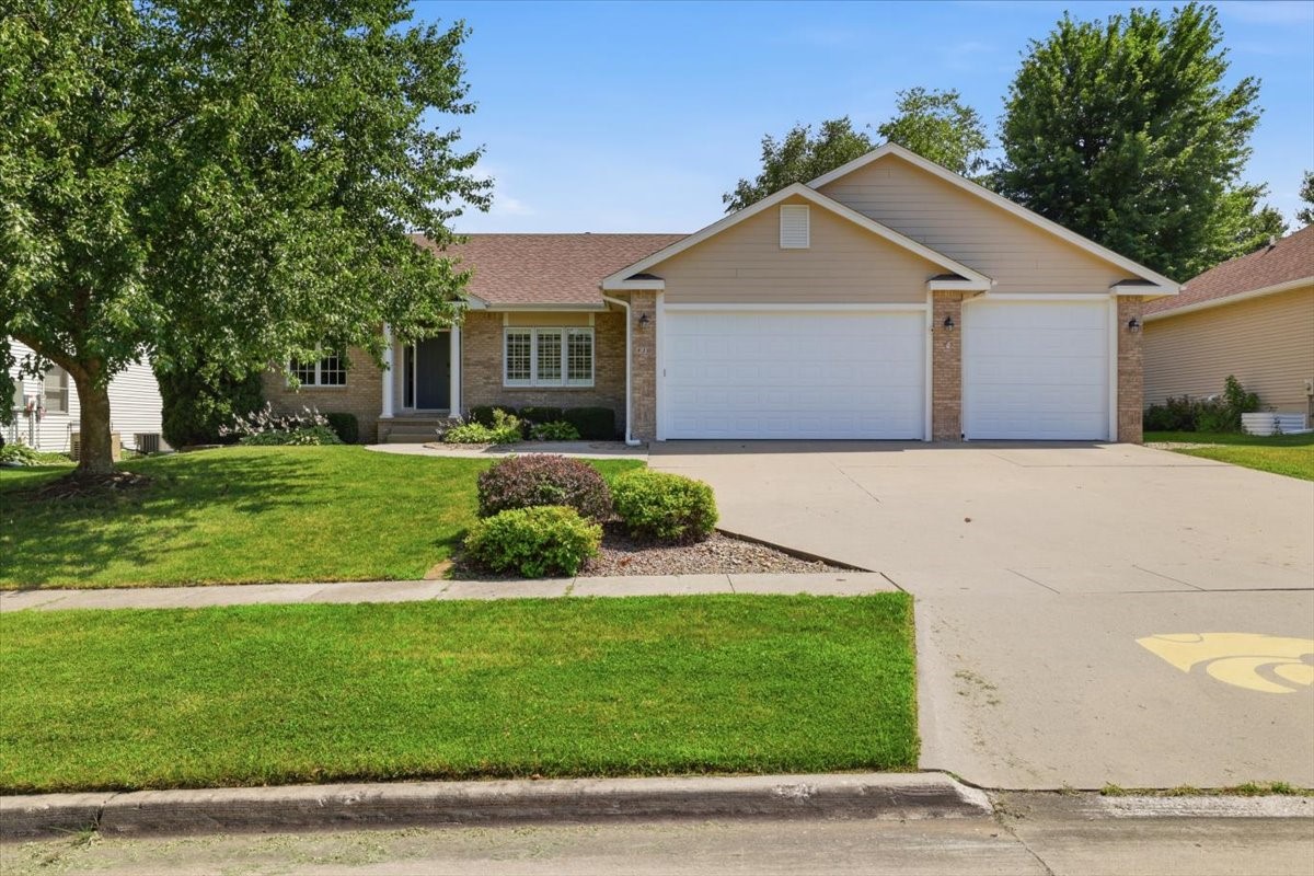 810 William Nowels Circle — photo