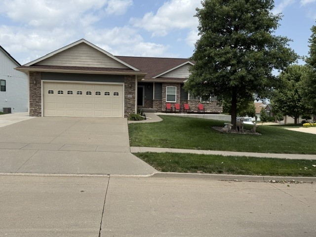 2462 E Highview Drive — photo