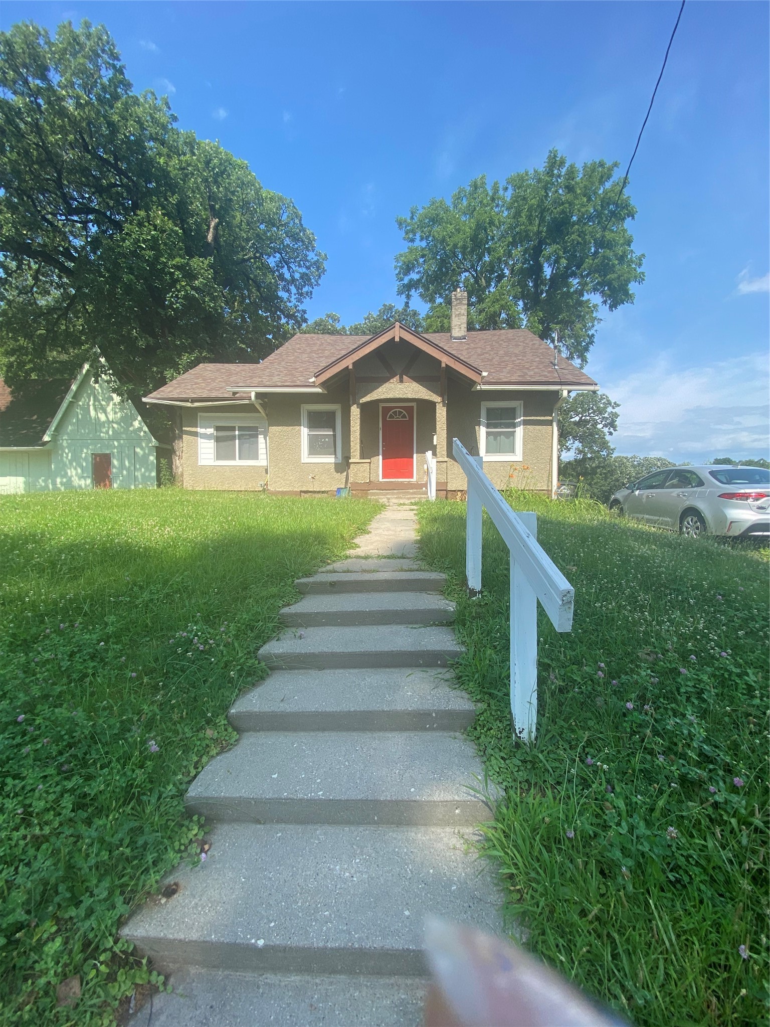 2320 SW 9th Street — photo
