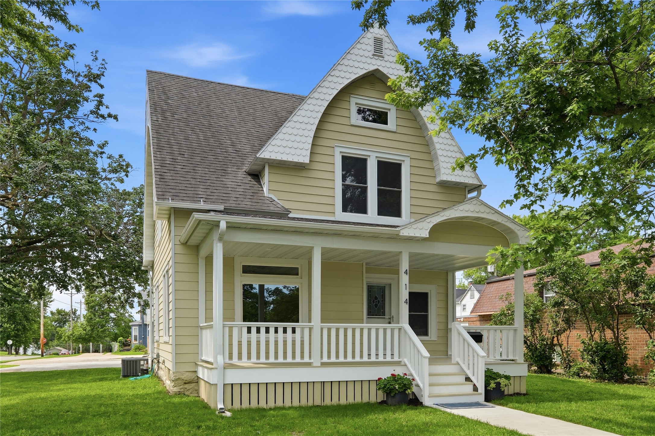 414 E Robinson Street — photo