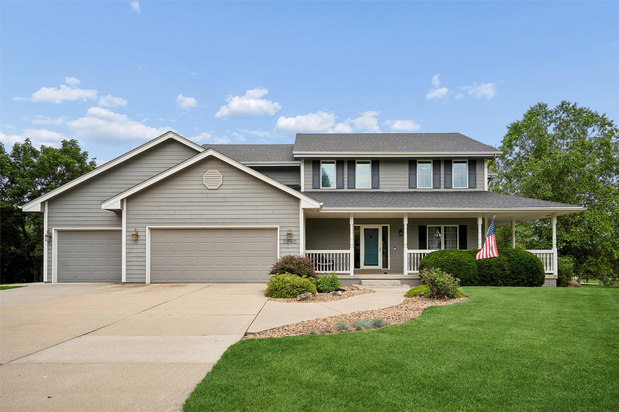3240 Maple Court — photo