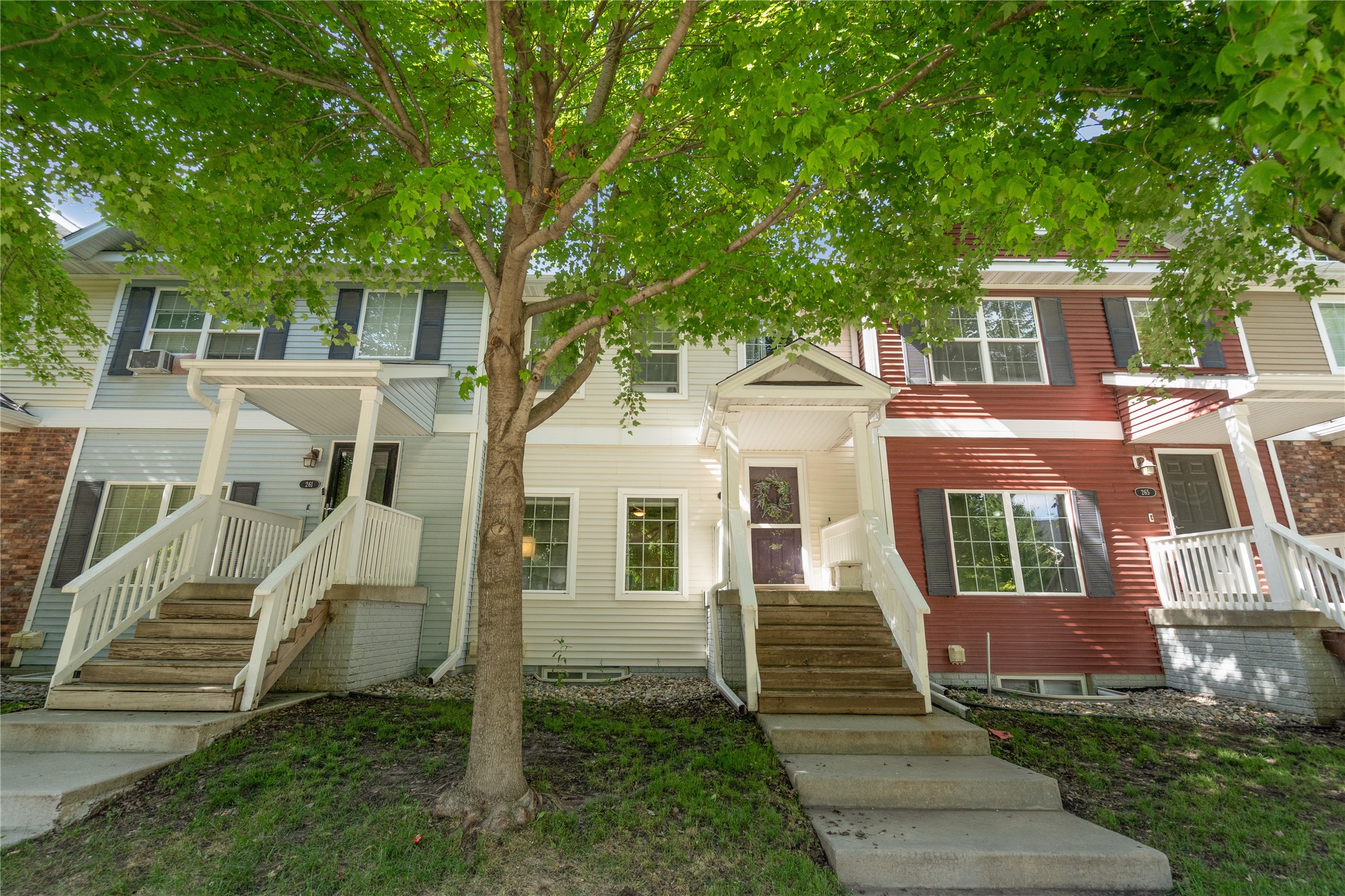 263 SE Booth Avenue — photo