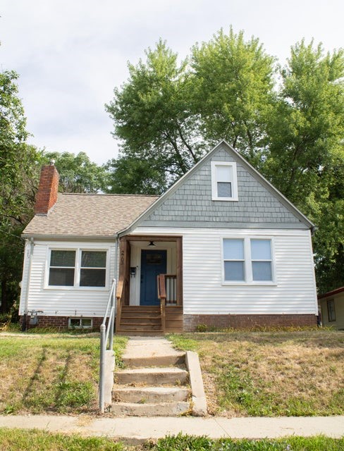 2703 College Avenue — photo