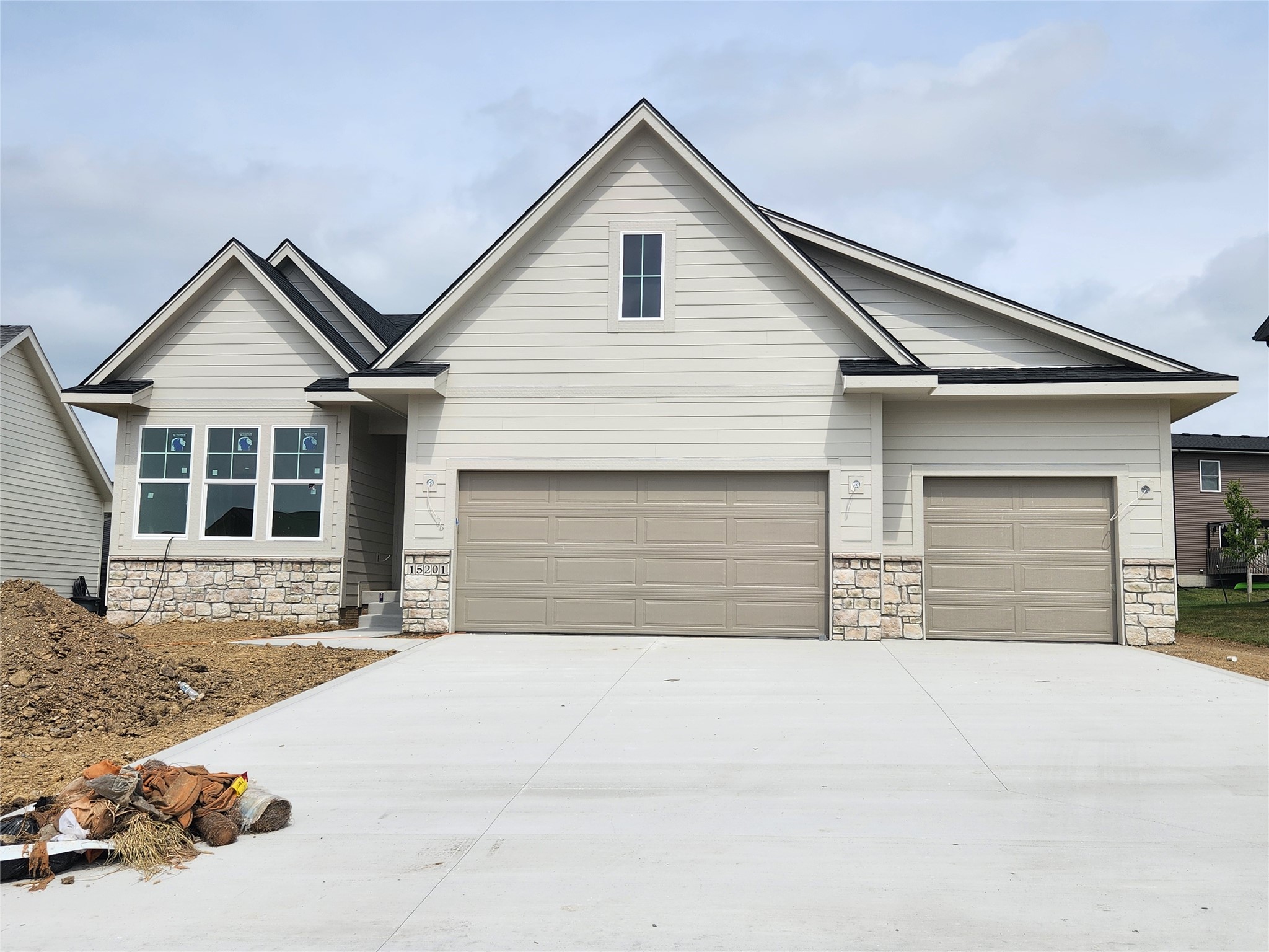 15201 Springbrook Trail — photo