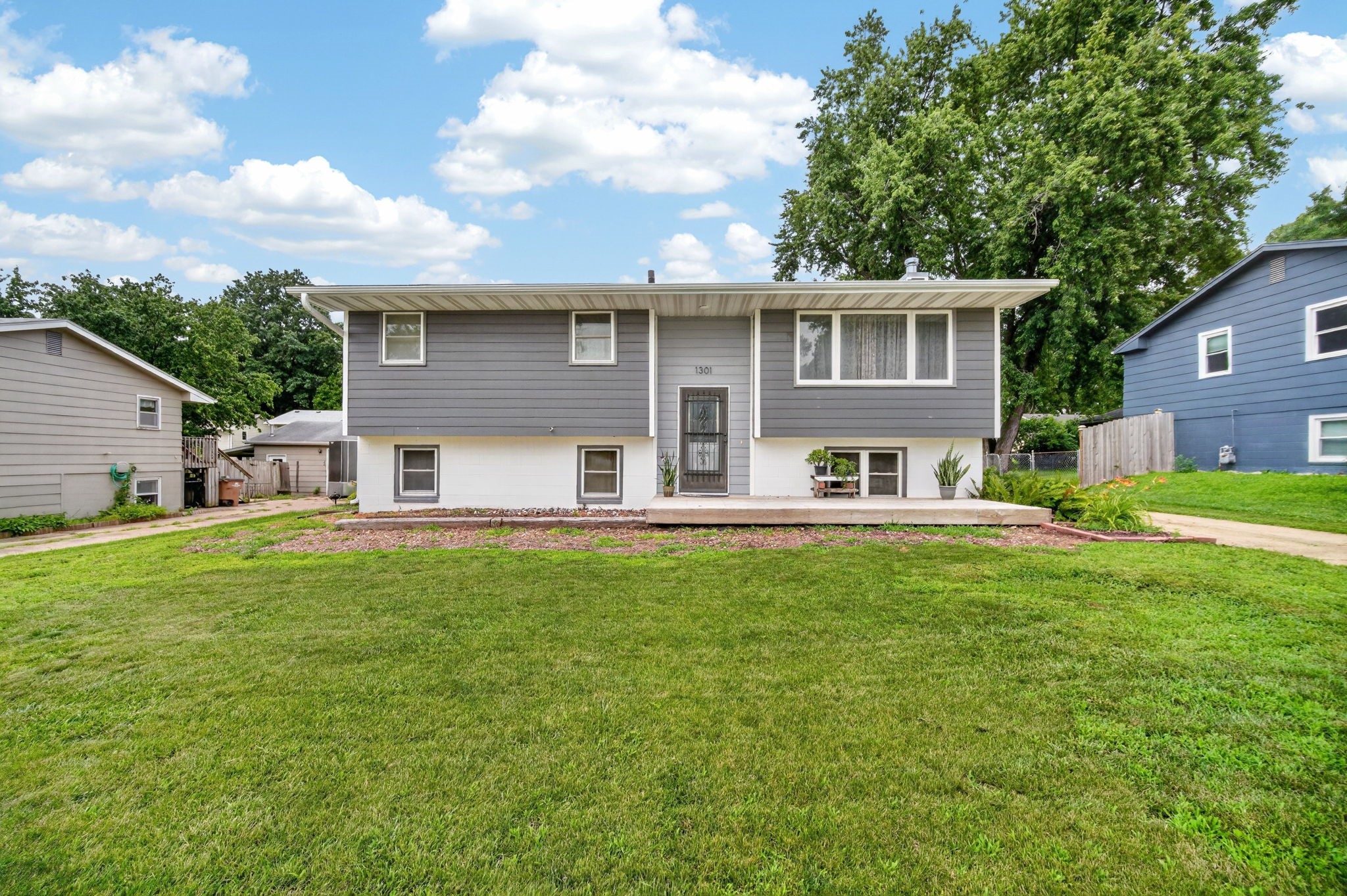 1301 Meadow Drive — photo