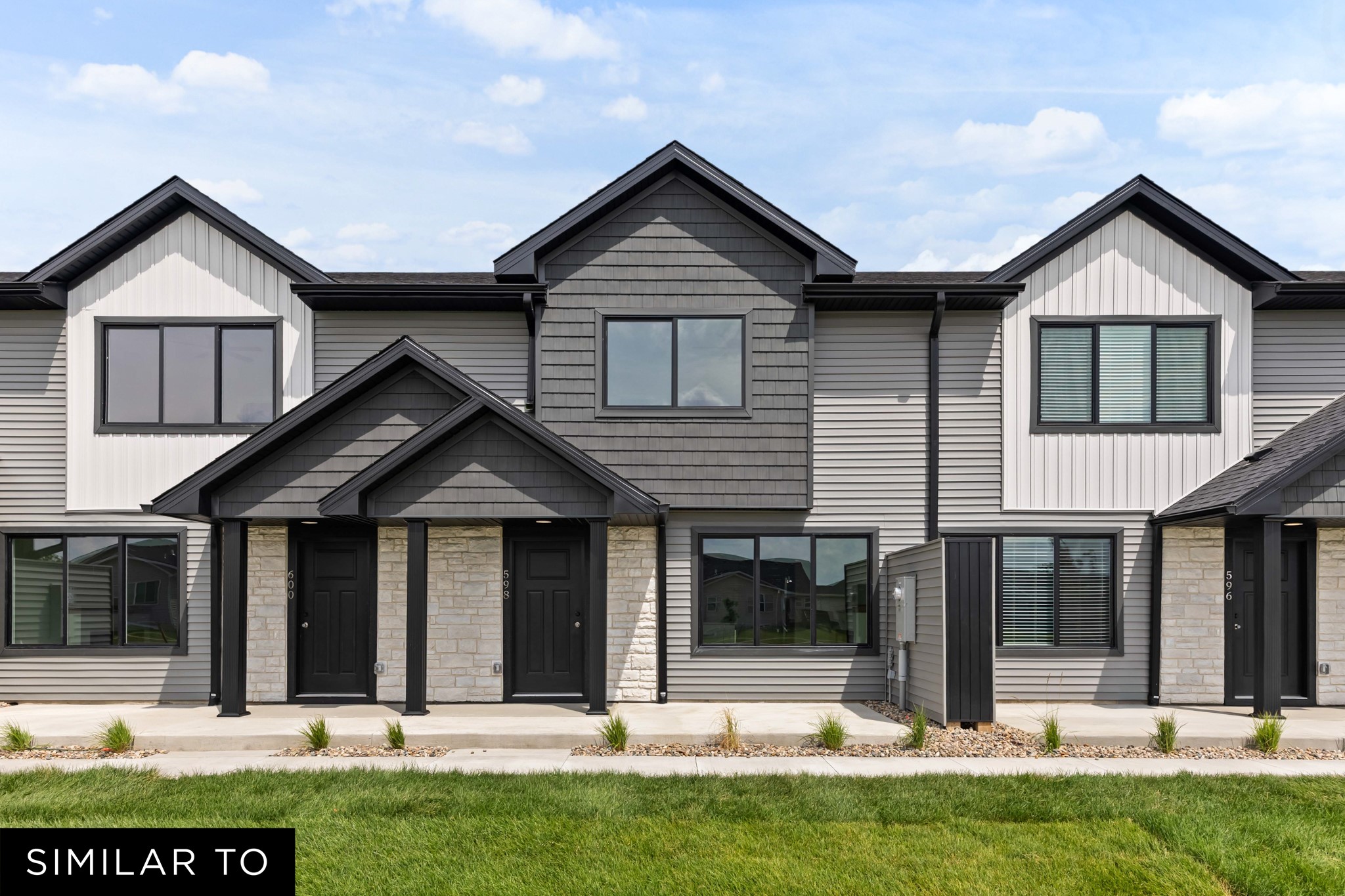 608 NE Hart Lane — photo