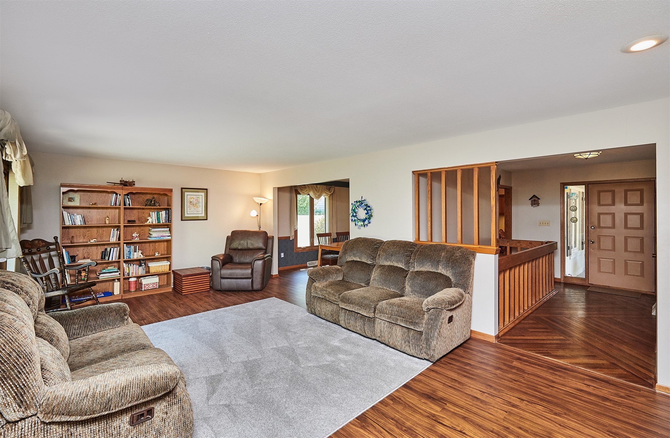 10670 Ridgeview Drive, Clive, IA 50325 — photo 3