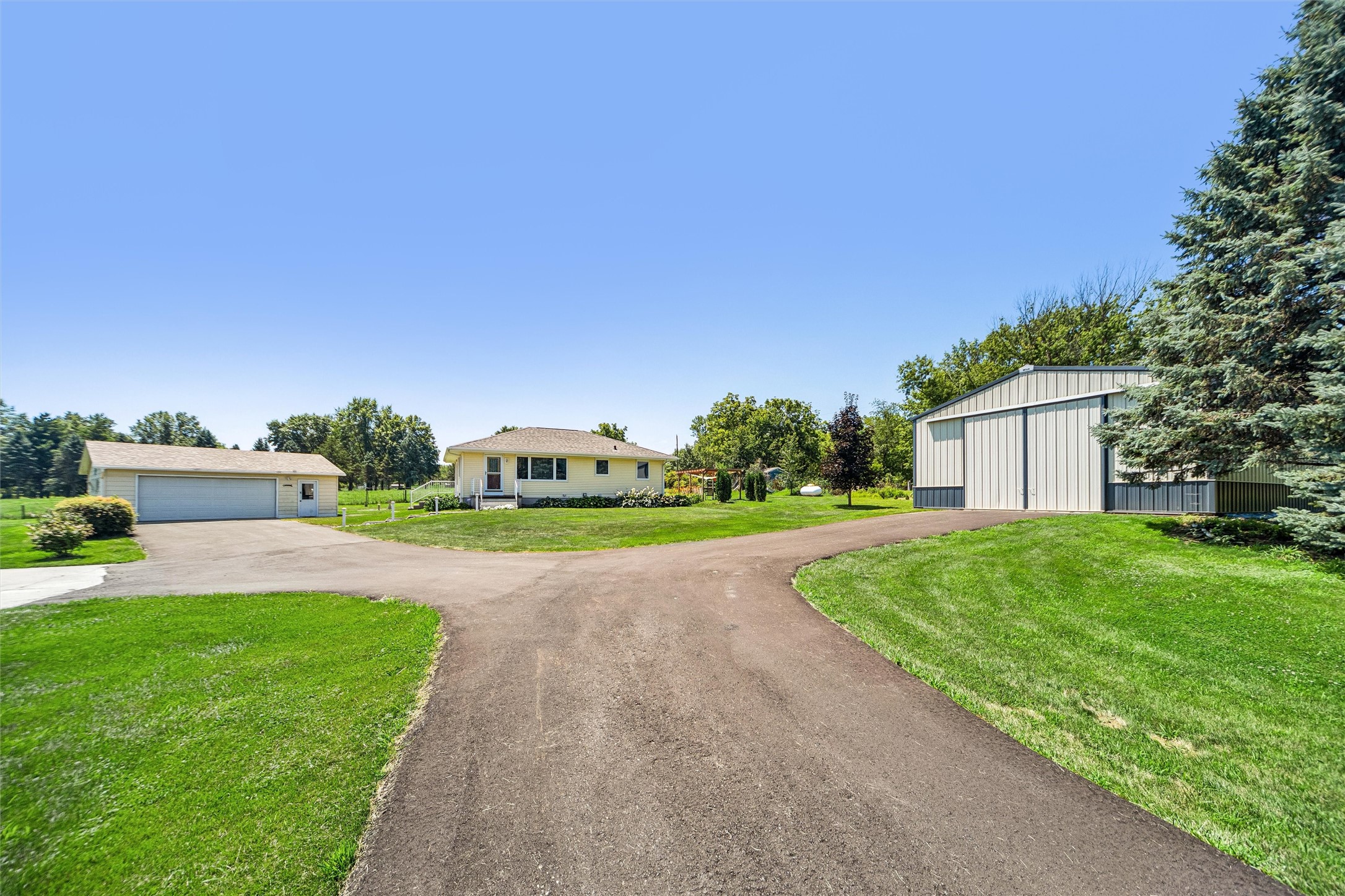 13206 Summerset Road — photo