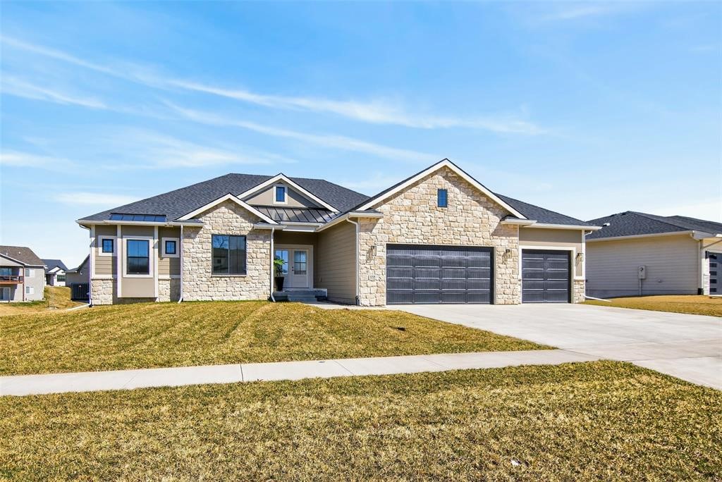 135 NW Alderleaf Drive — photo