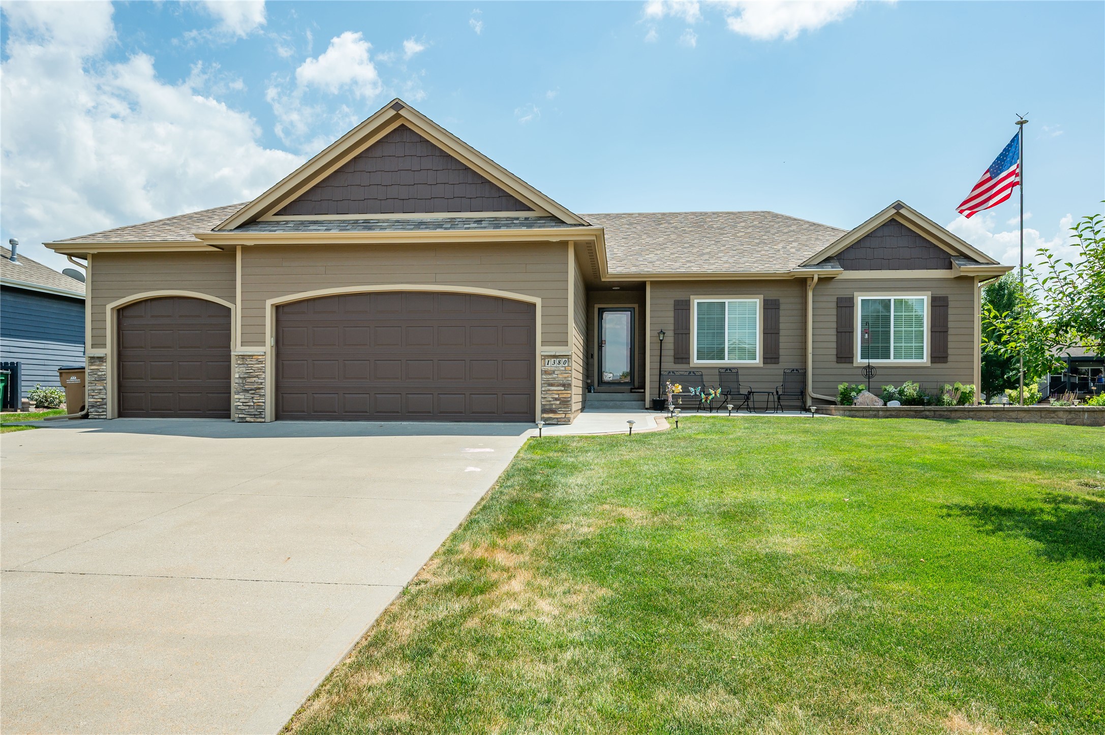 1380 E Pine Ridge Drive — photo
