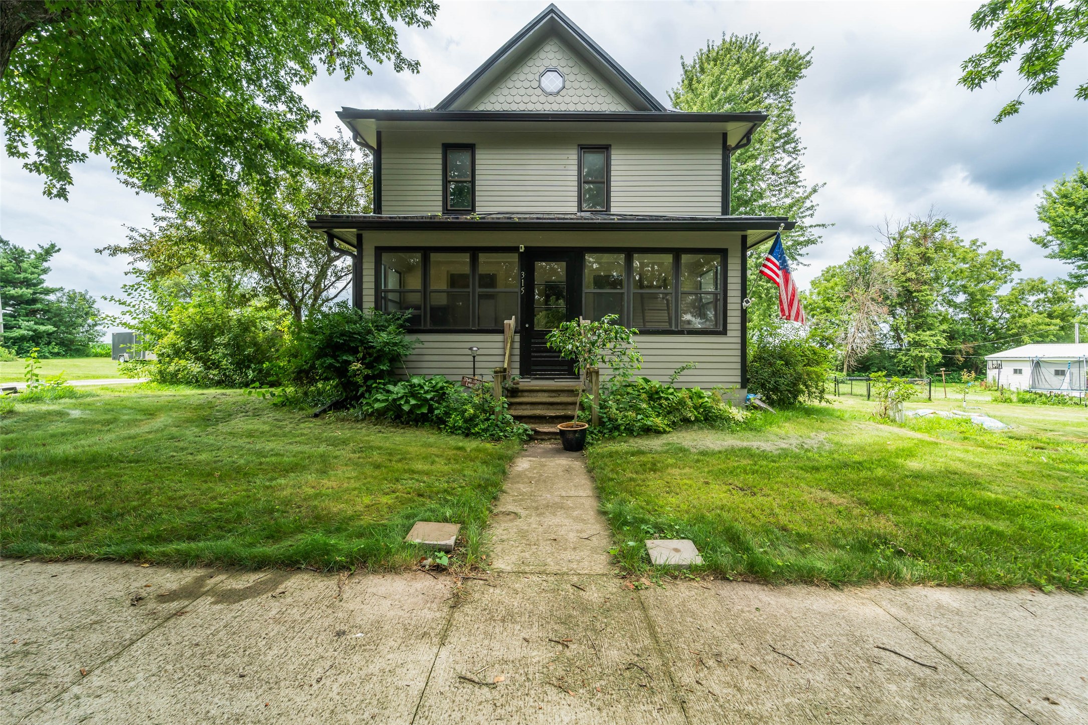 315 S Pine Street — photo