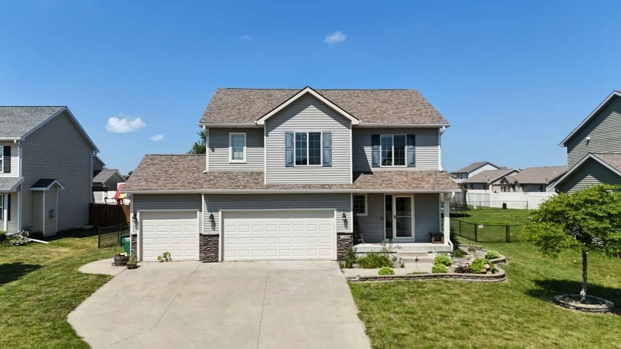 1308 Caitlin Court SE — photo