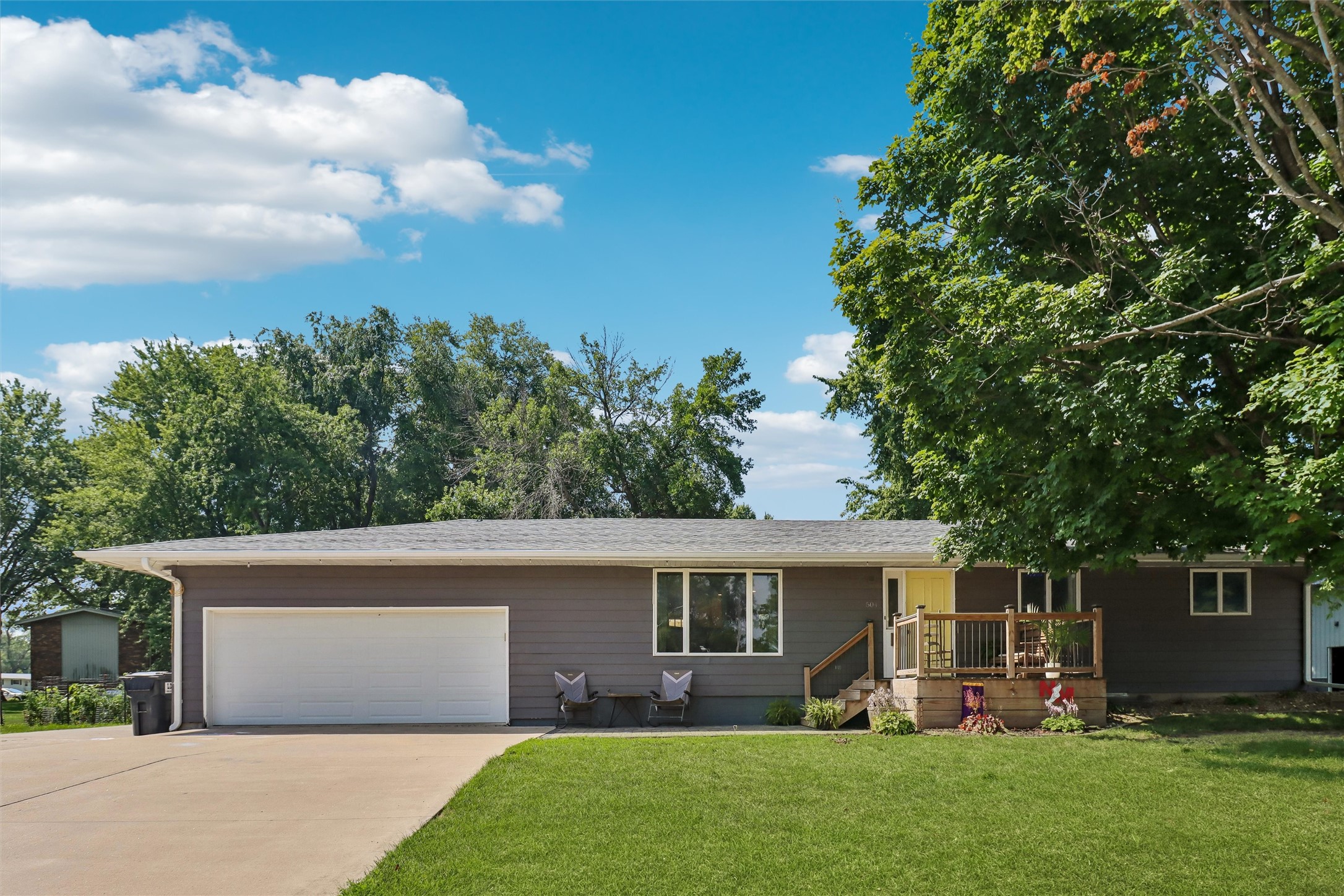 504 E Walnut Street — photo