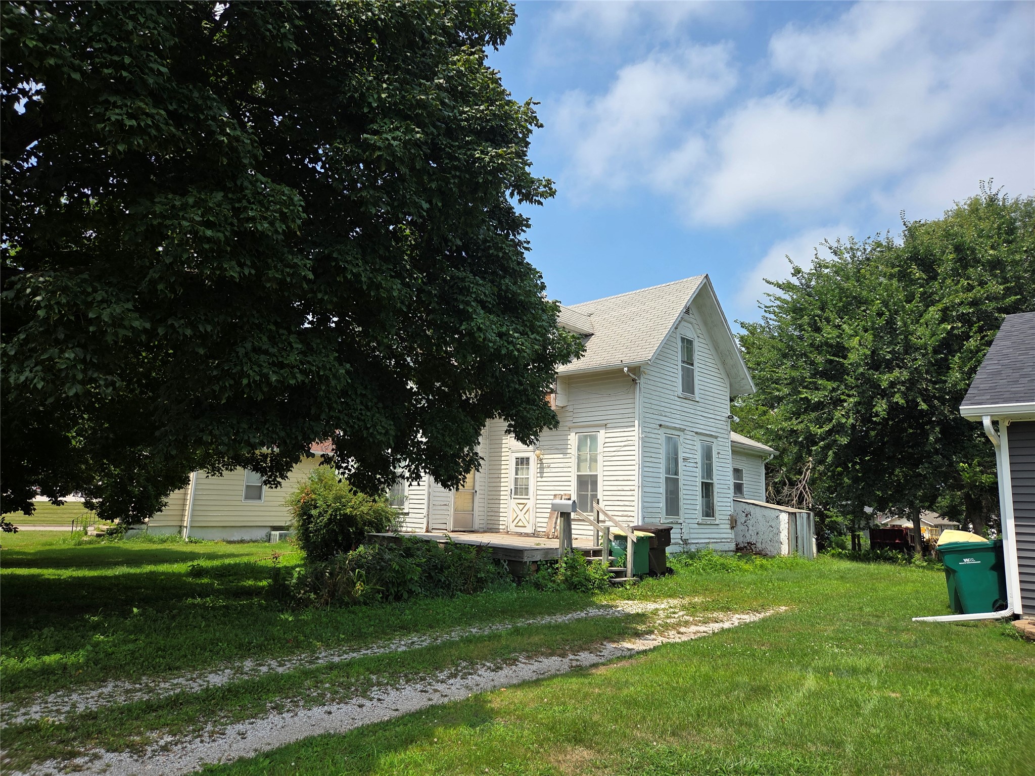313 E North Street — photo