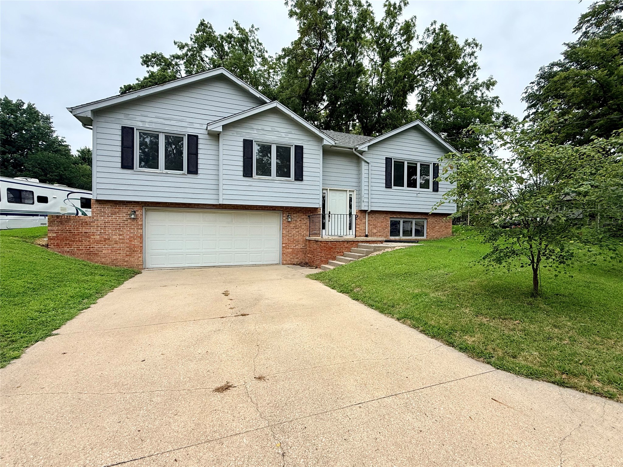219 Walnut Drive — photo