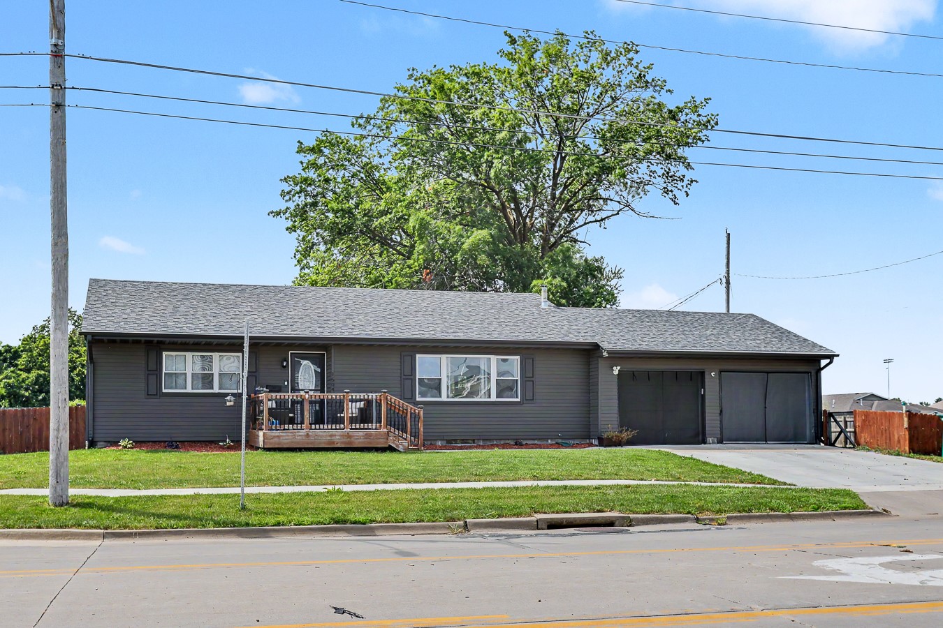 1604 W Pleasant Street — photo