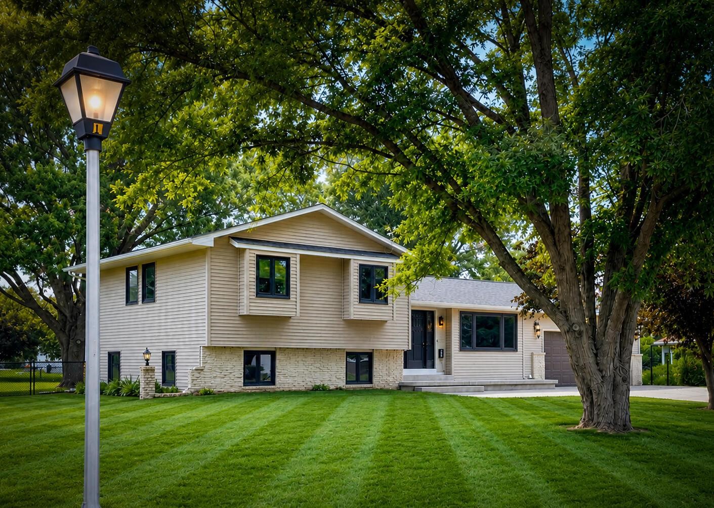 1432 Kate Shelley Drive — photo
