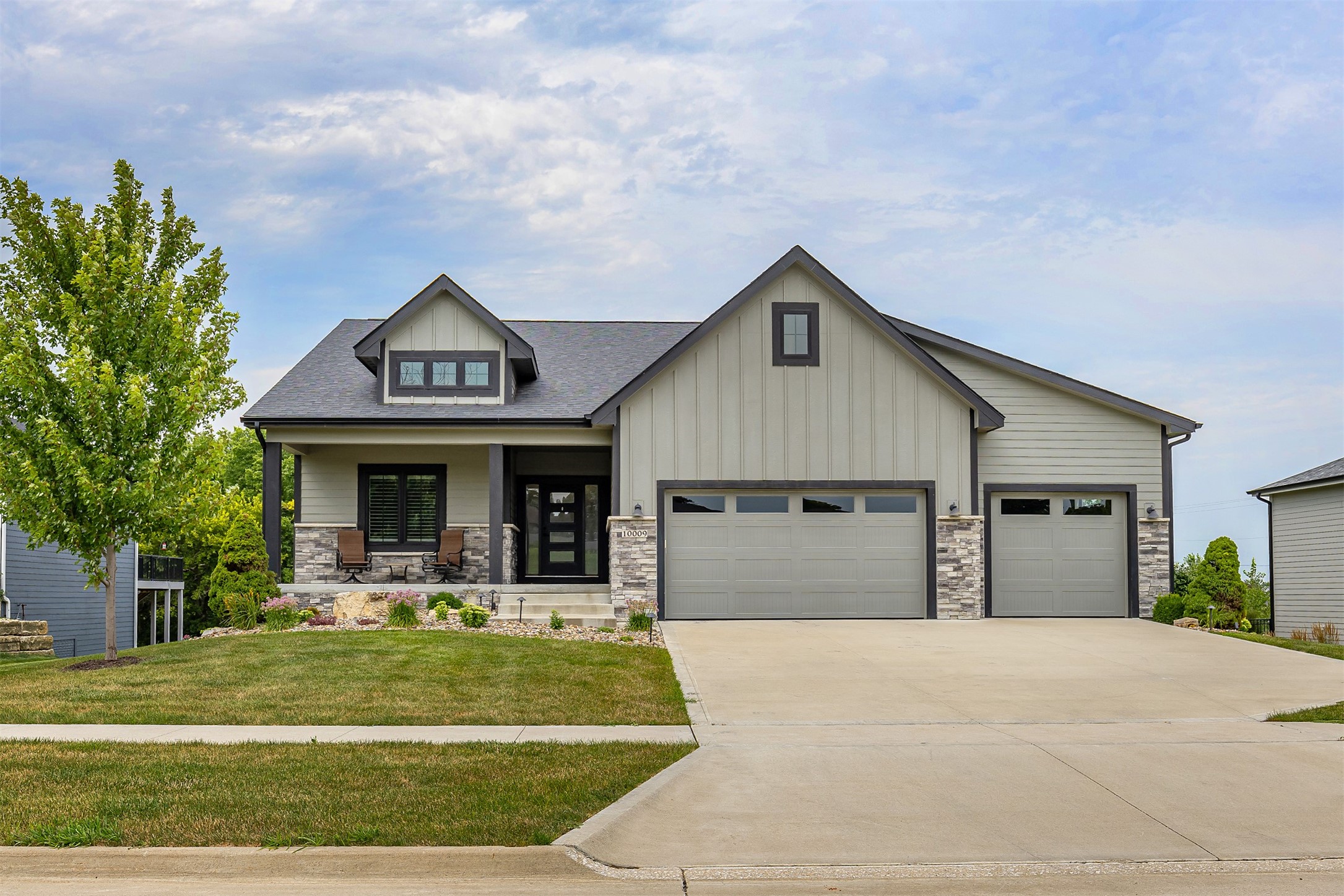 10009 Hidden Valley Drive — photo