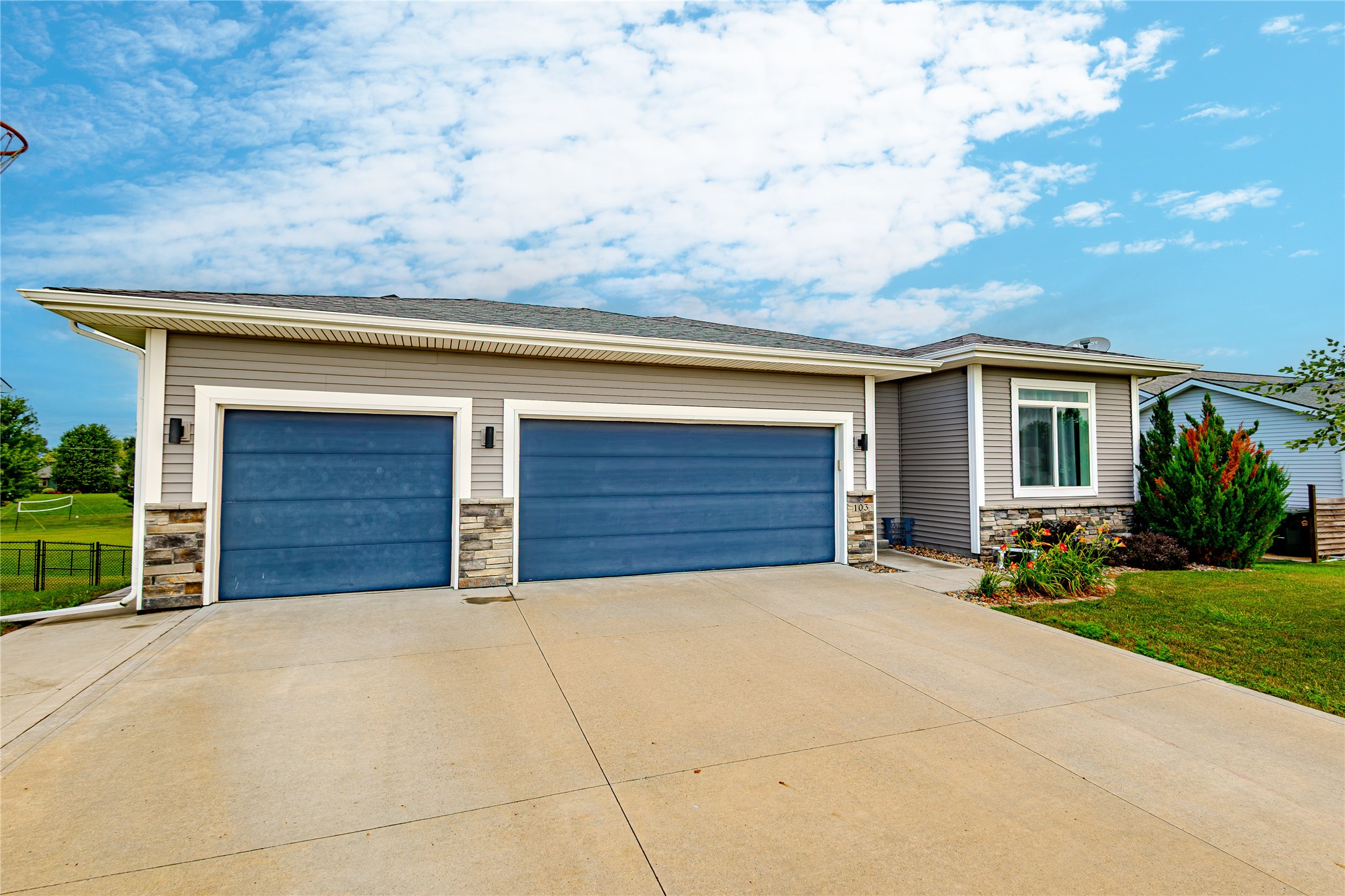103 Meadowlark Drive — photo
