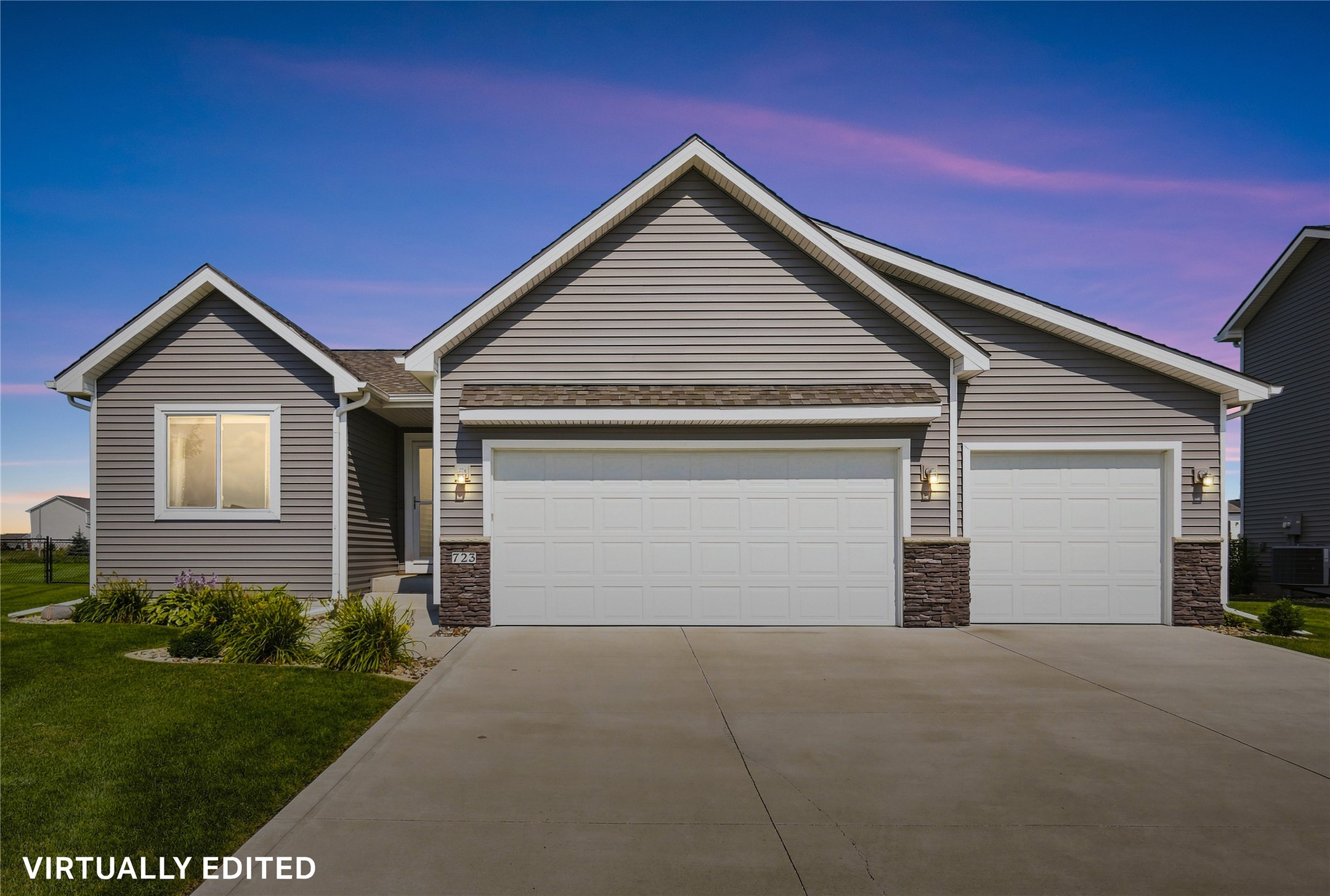 723 NE Whitetail Drive — photo