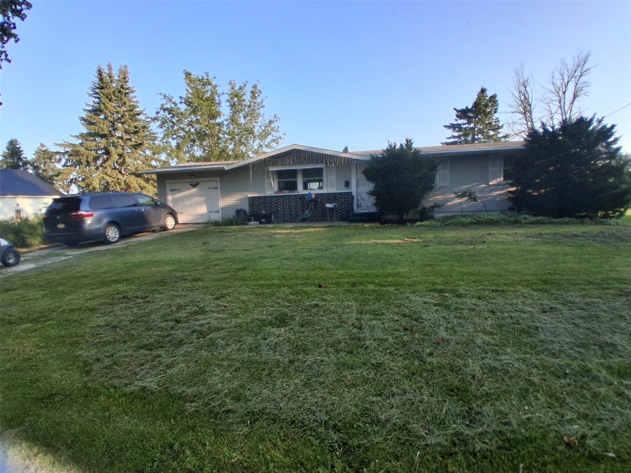 710 10th Avenue — photo