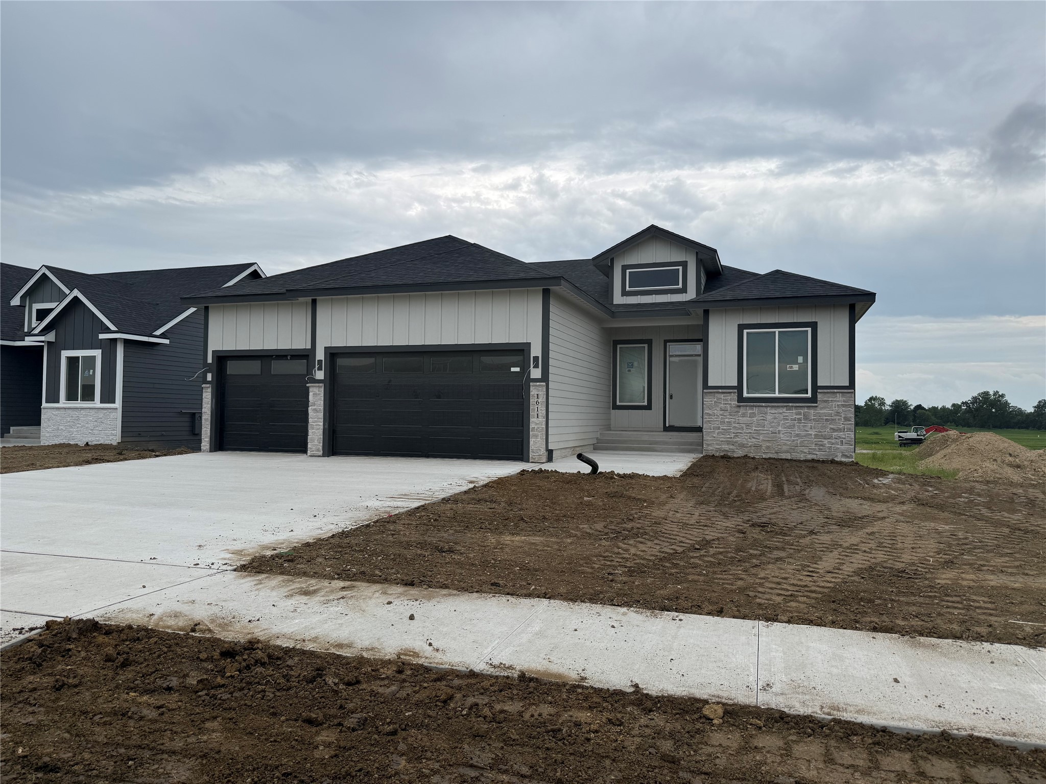 1611 NE Threshold Drive — photo