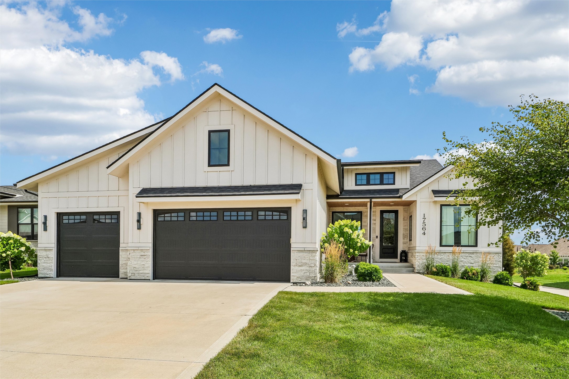 17564 Aurora Drive — photo
