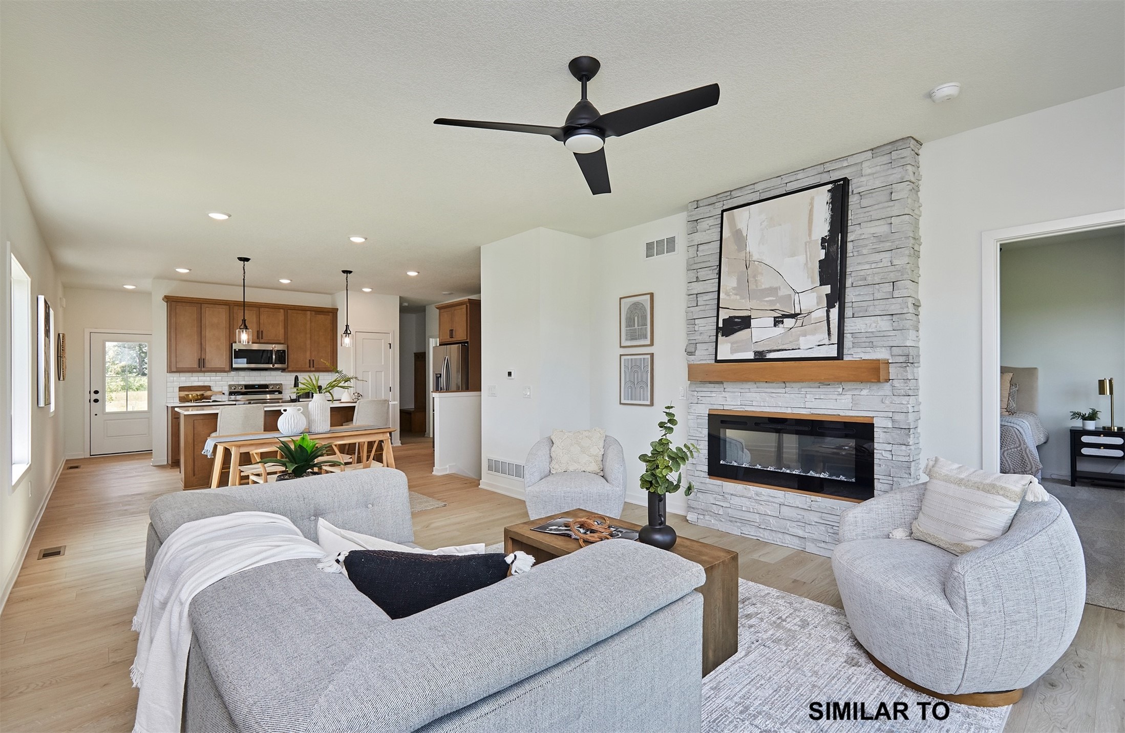 110 NW Rolling Circle — photo
