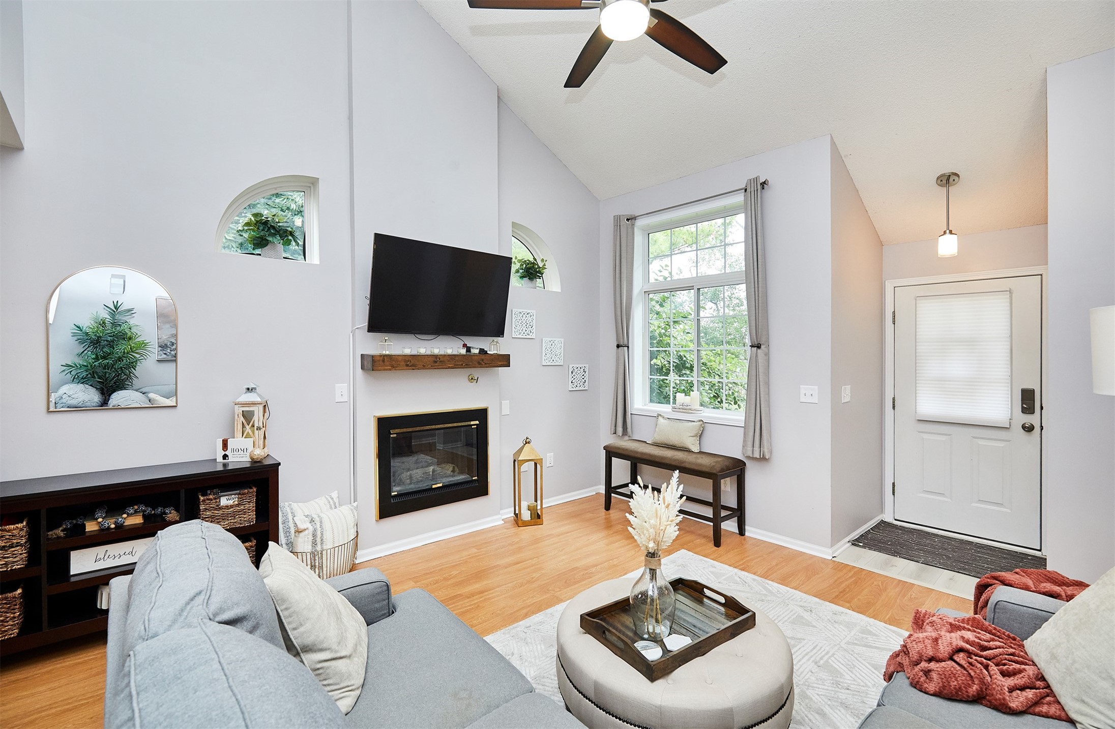 150 S Prairie View Drive 606 — photo