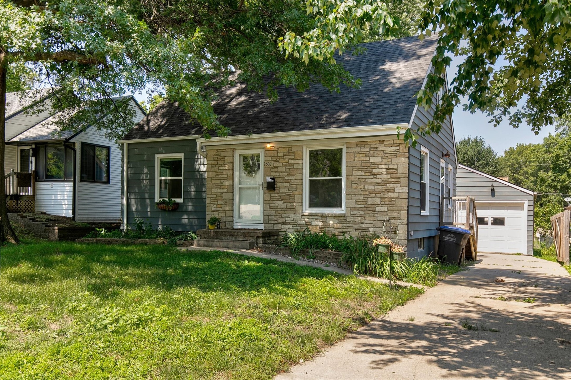 1309 Broad Street — photo