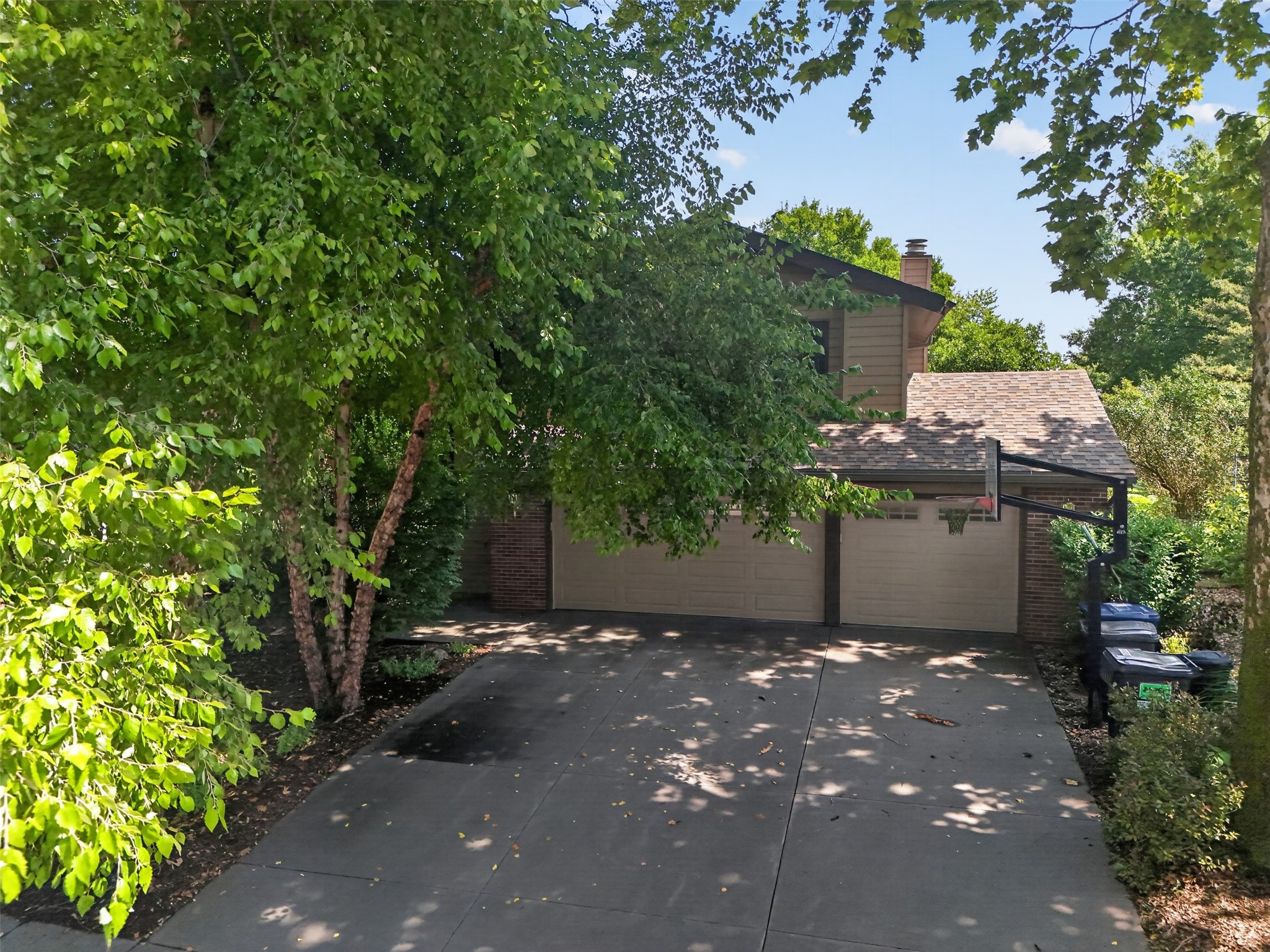 1902 Stevenson Drive — photo