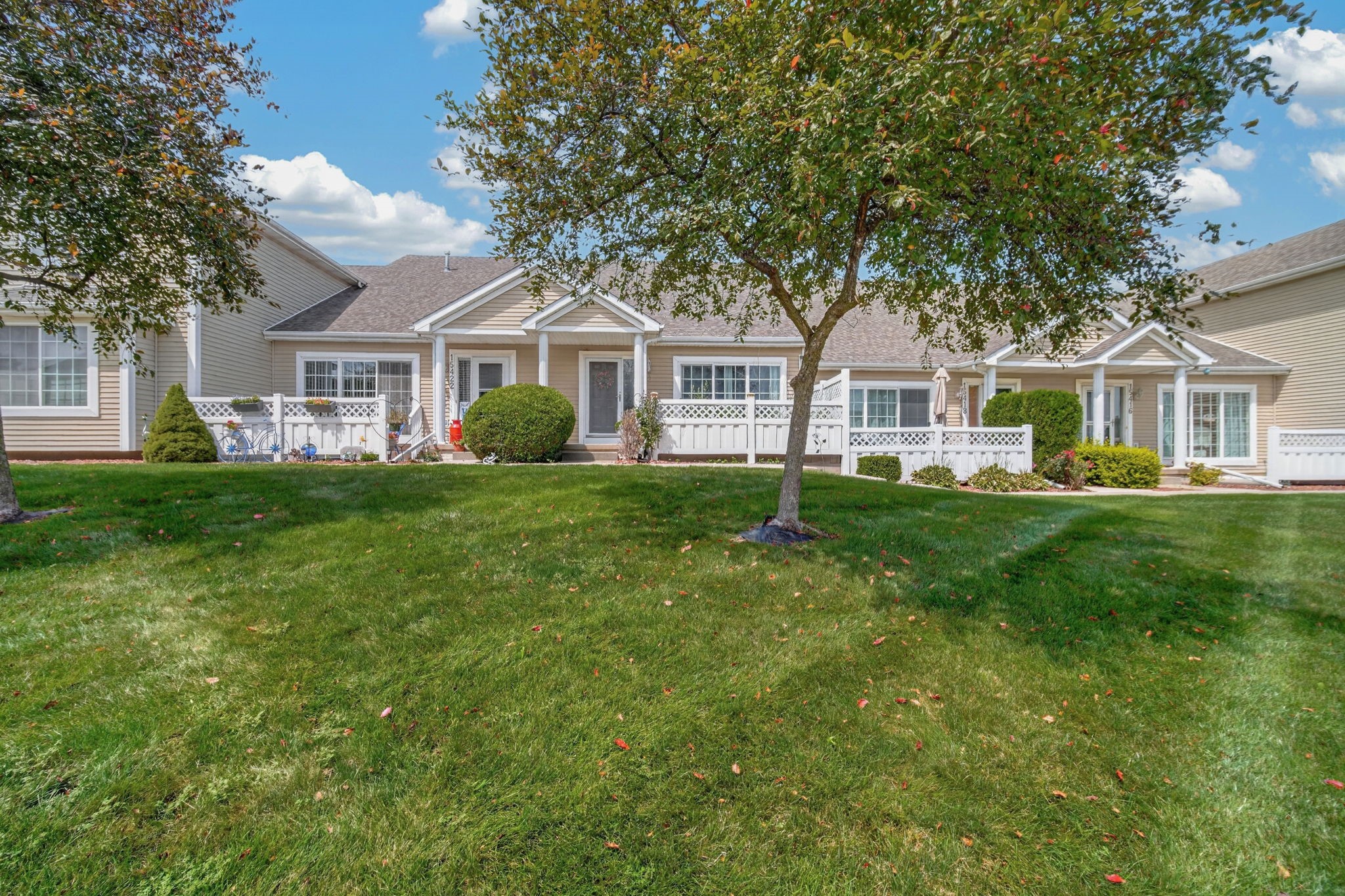 15420 Walnut Hills Drive — photo