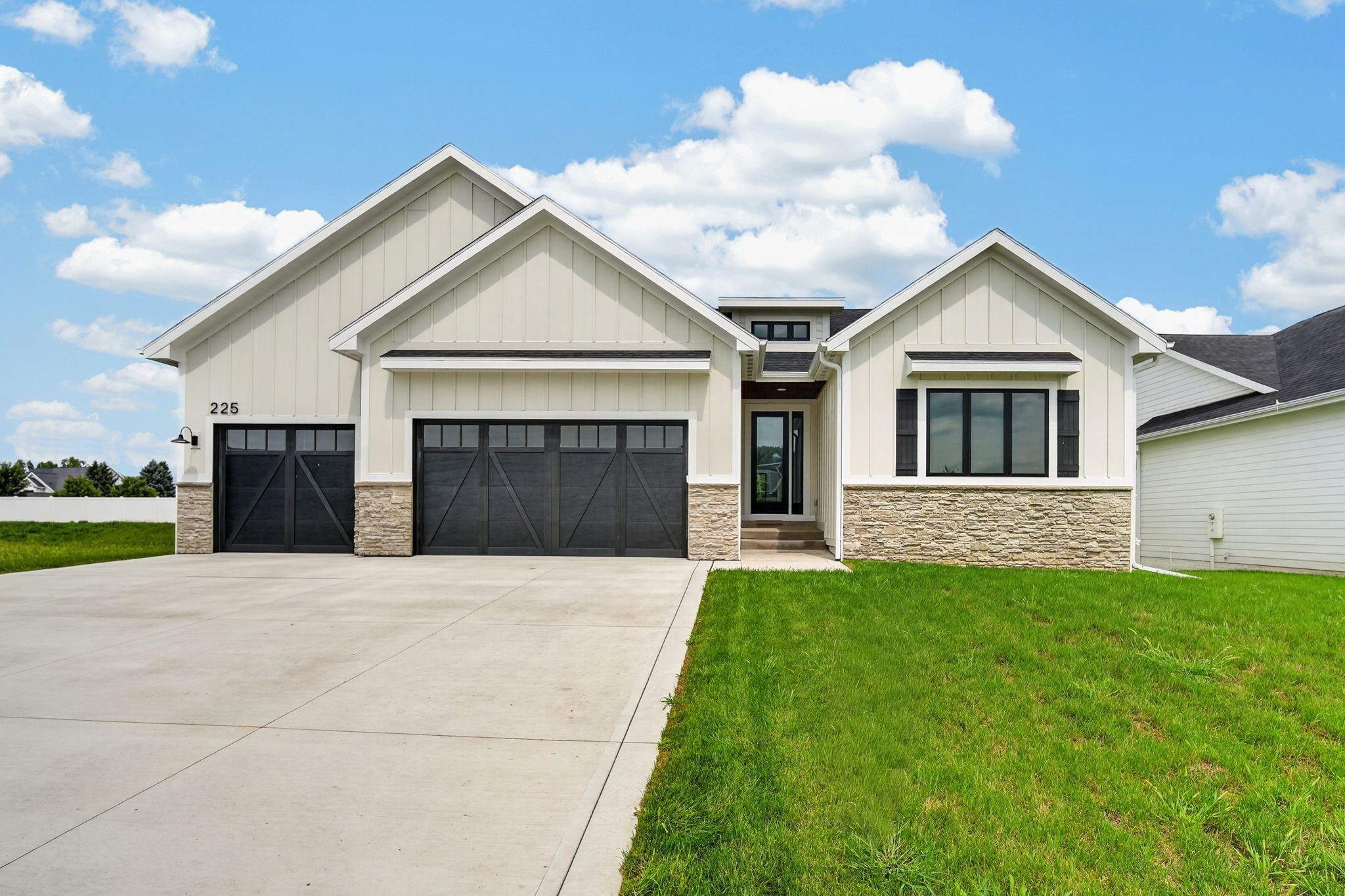 225 NW Woodmoor Drive — photo