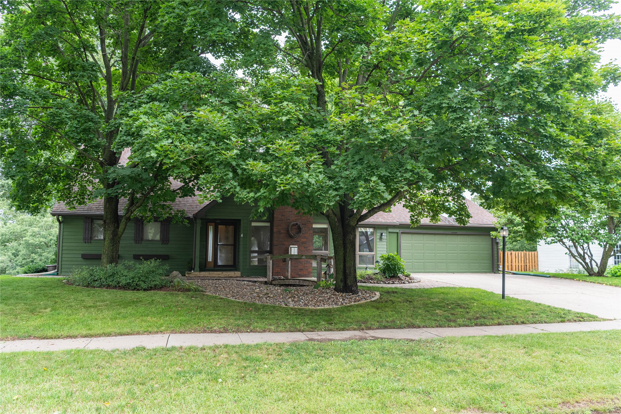 1422 Edgewood Drive — photo