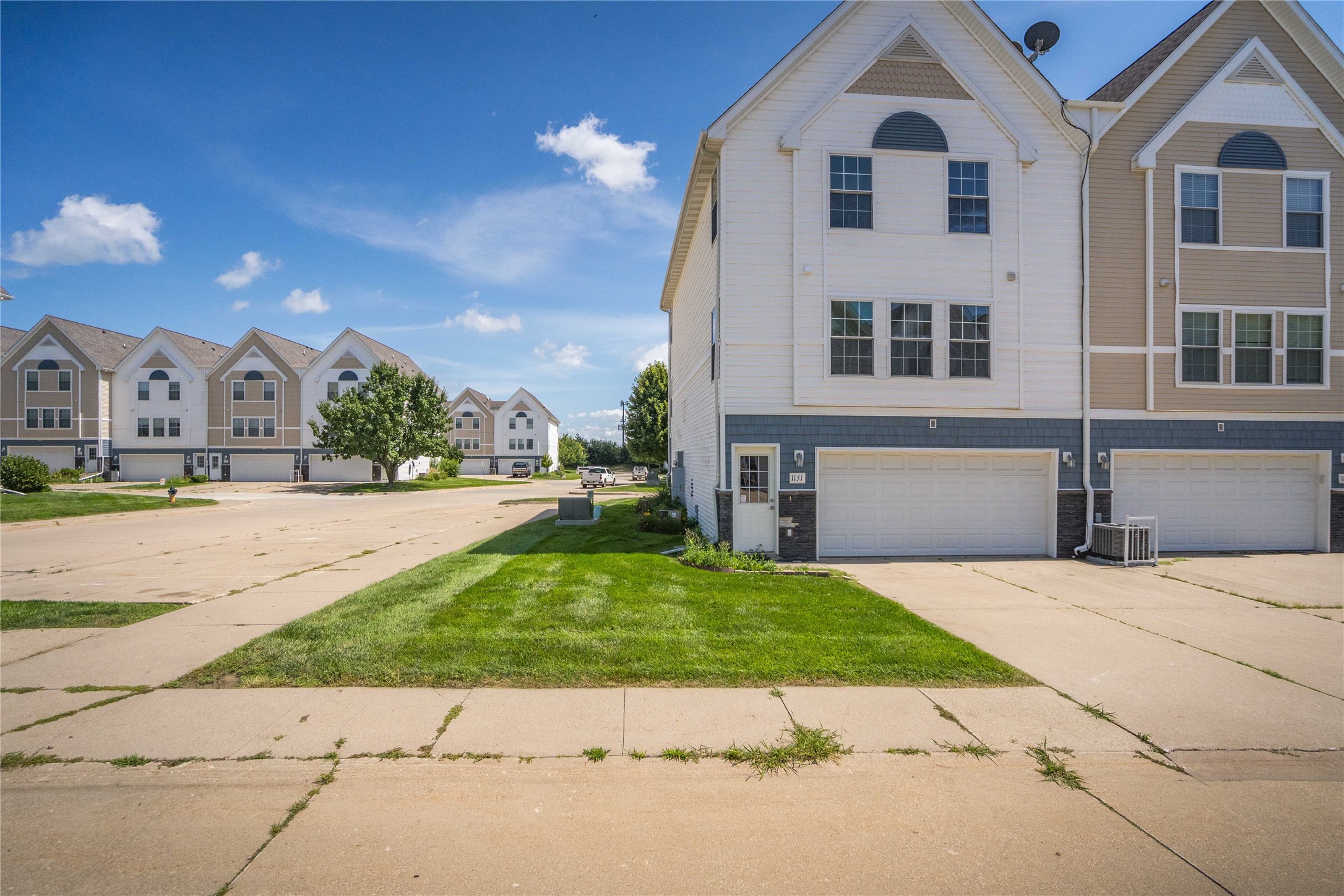 1151 SE Village View Lane — photo