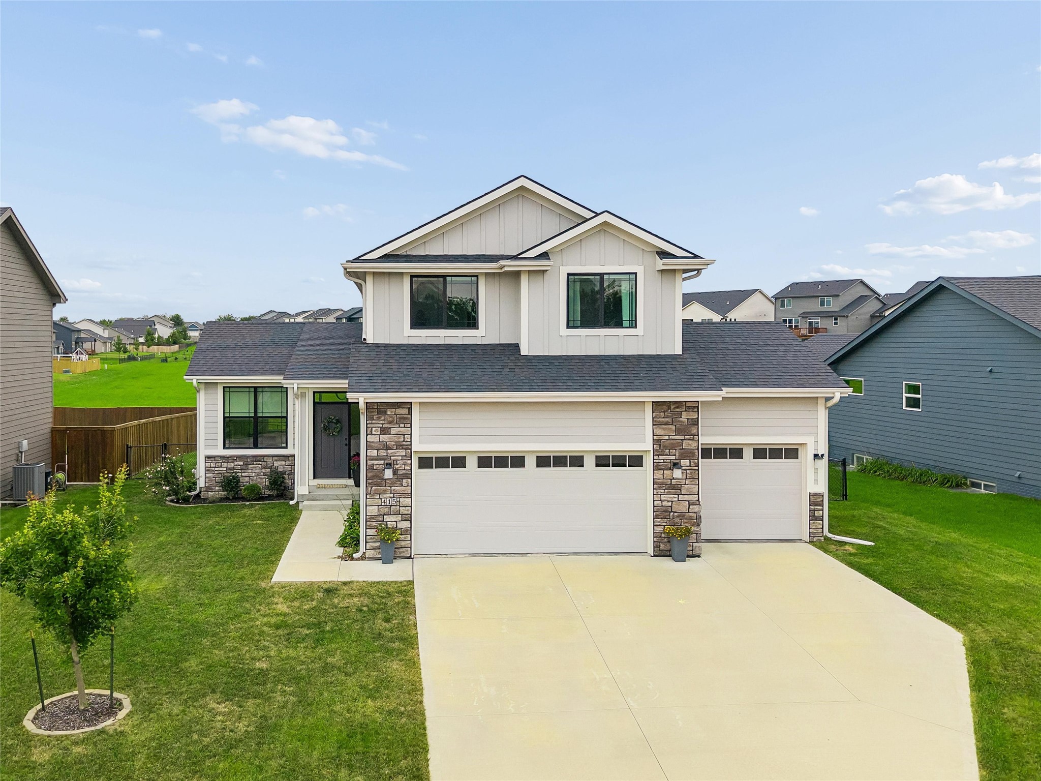 415 SE Esker Ridge Drive — photo