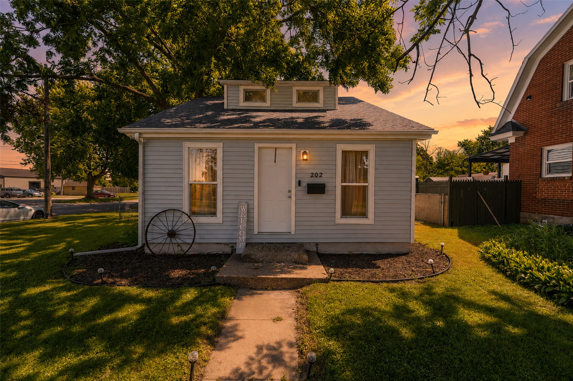 202 S Walnut Avenue — photo